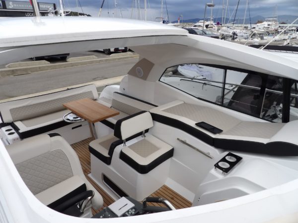Jeanneau Leader 36 Sport Top – Image 6