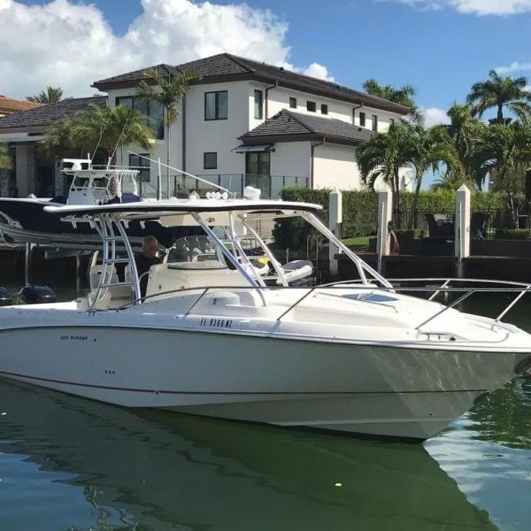 Boston Whaler 320 Cuddy
