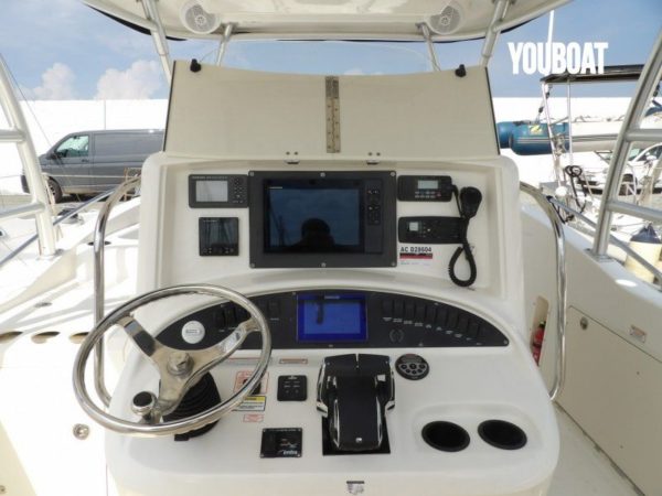 Boston Whaler 320 Cuddy – Image 8