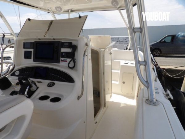 Boston Whaler 320 Cuddy – Image 10