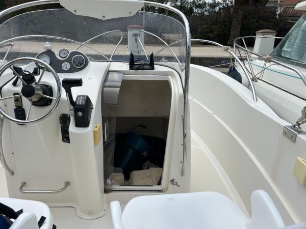 QUICKSILVER 635 COMMANDER – Image 4