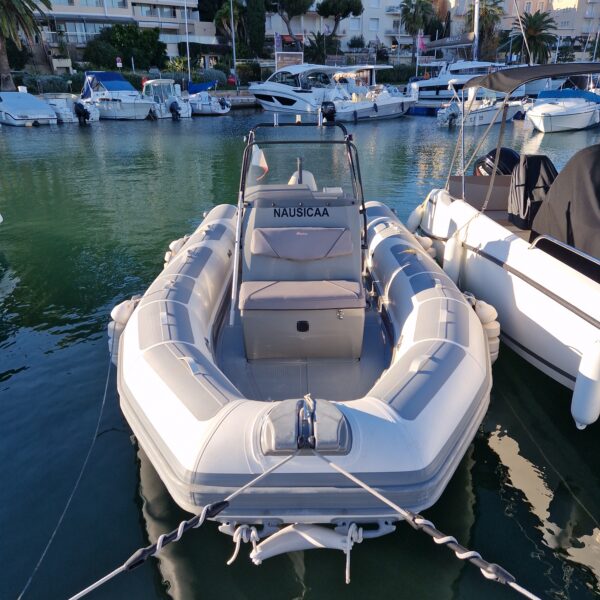 Opportunité A SAISIR chez Nautique Concept ADVENTURE V.650 TYPE VIII HYPALON disponible immédiatement. Bateau entretenu en gardiennage à sec et dessalé lors de son stockage. Marque : ADVENTURE LIMITED Modèle : ADVENTURE V.650 TYPE VIII Type : Semi-rigide hypalon Moteur : SUZUKI DF140ATL Heure moteur : 270 Année coque : 2019 Longueur (m) : 6,47 Largeur (m) : 2,5 Capacité personnes : Prix : 24 900 € TTC EQUIPEMENT STANDARD : - Roll bar - Mât de ski nautique - Bimini en inox - Bain de soleil avant - entièrement équipé de Seadeck au sol - Echelle de bain en inox - Leaning poste assise - Support de canne - Main courante sur assise arrière - Pare-brise haut EQUIPEMENT ELECTRIQUE : - Double écran GARMIN SONDEUR / GPS tableau de bord - Pack son FUSION 2Hp MOTORISATION : - Moteur SUZUKI DF 140cv (270 heures moteur) - Direction hydraulique Possibilité crédit avec SGB & CGI FINANCE ---------------------------------------------- Nous serons ravis de vous accueillir dans notre établissement pour toute visite Disponible dans notre concession Nautique Concept Concessionnaire Bénéteau / Brig / Seagame / SPX / Iron / Idéa Marine Port Santa Lucia à Saint-Raphaël, 83700 Votre vendeur Luca ZAMMITH ---------------------------------------------- Zodiac Medline 6.8 Zodiac Open 6.5 Capelli Tempest 650 Joker Boat Clubman 21 / 22 Brig Eagle 6.7 / 7 Highfield Sport 660 / Patrol 660 Nuova Jolly Prince 21 / 23 BWA Sport 22 GTO Bombard Sunrider 650 3D Tender Patrol 650 Sacs Strider 700 Master 699 Lomac Adrenaline 6.5 / 7.0 Grand Golden Line G650 Valiant Sport 6.5