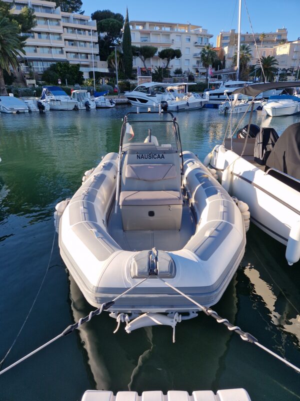 Opportunité A SAISIR chez Nautique Concept ADVENTURE V.650 TYPE VIII HYPALON disponible immédiatement. Bateau entretenu en gardiennage à sec et dessalé lors de son stockage. Marque : ADVENTURE LIMITED Modèle : ADVENTURE V.650 TYPE VIII Type : Semi-rigide hypalon Moteur : SUZUKI DF140ATL Heure moteur : 270 Année coque : 2019 Longueur (m) : 6,47 Largeur (m) : 2,5 Capacité personnes : Prix : 24 900 € TTC EQUIPEMENT STANDARD : - Roll bar - Mât de ski nautique - Bimini en inox - Bain de soleil avant - entièrement équipé de Seadeck au sol - Echelle de bain en inox - Leaning poste assise - Support de canne - Main courante sur assise arrière - Pare-brise haut EQUIPEMENT ELECTRIQUE : - Double écran GARMIN SONDEUR / GPS tableau de bord - Pack son FUSION 2Hp MOTORISATION : - Moteur SUZUKI DF 140cv (270 heures moteur) - Direction hydraulique Possibilité crédit avec SGB & CGI FINANCE ---------------------------------------------- Nous serons ravis de vous accueillir dans notre établissement pour toute visite Disponible dans notre concession Nautique Concept Concessionnaire Bénéteau / Brig / Seagame / SPX / Iron / Idéa Marine Port Santa Lucia à Saint-Raphaël, 83700 Votre vendeur Luca ZAMMITH ---------------------------------------------- Zodiac Medline 6.8 Zodiac Open 6.5 Capelli Tempest 650 Joker Boat Clubman 21 / 22 Brig Eagle 6.7 / 7 Highfield Sport 660 / Patrol 660 Nuova Jolly Prince 21 / 23 BWA Sport 22 GTO Bombard Sunrider 650 3D Tender Patrol 650 Sacs Strider 700 Master 699 Lomac Adrenaline 6.5 / 7.0 Grand Golden Line G650 Valiant Sport 6.5