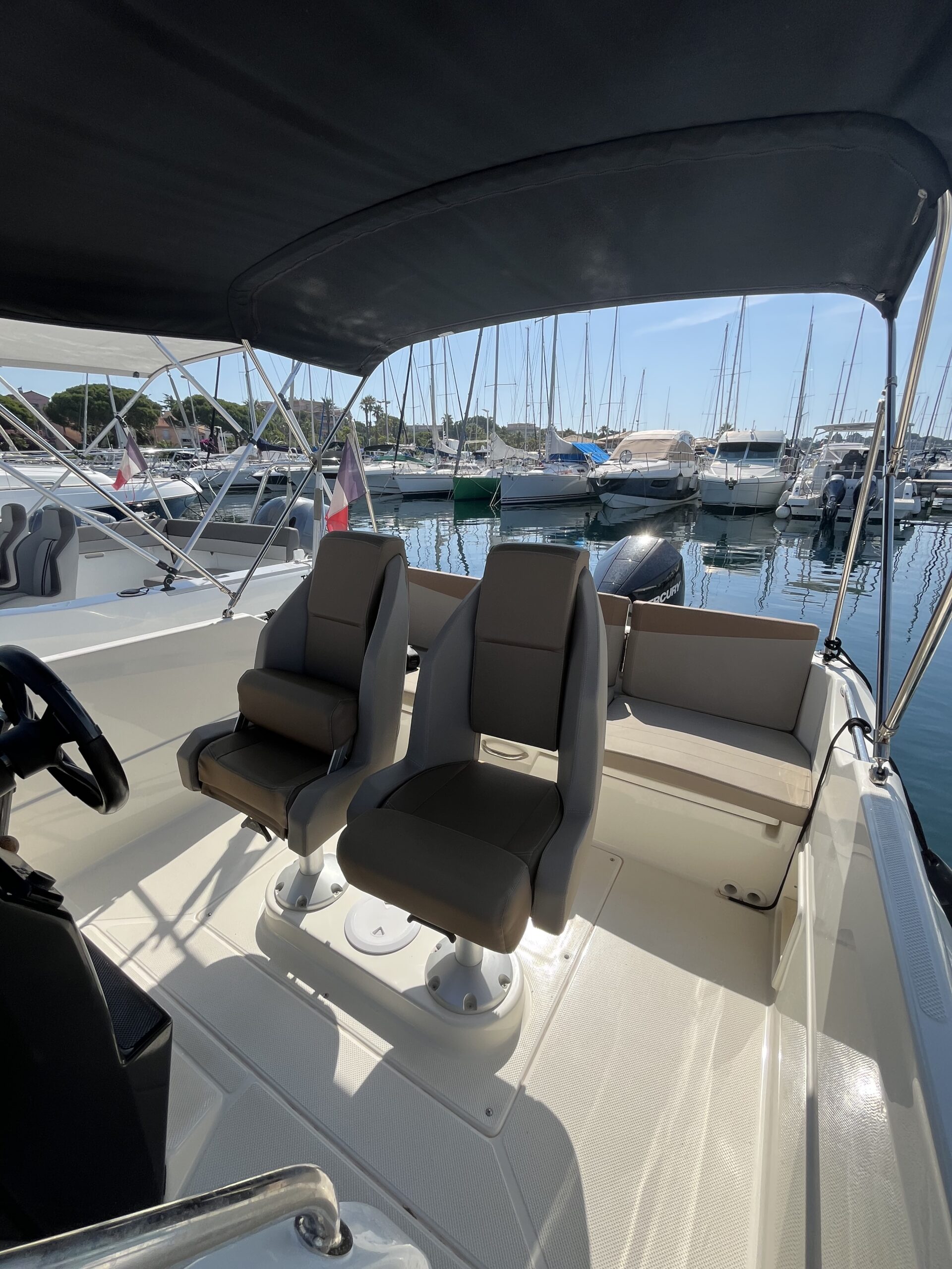 Quicksilver activ 675 open – Image 15