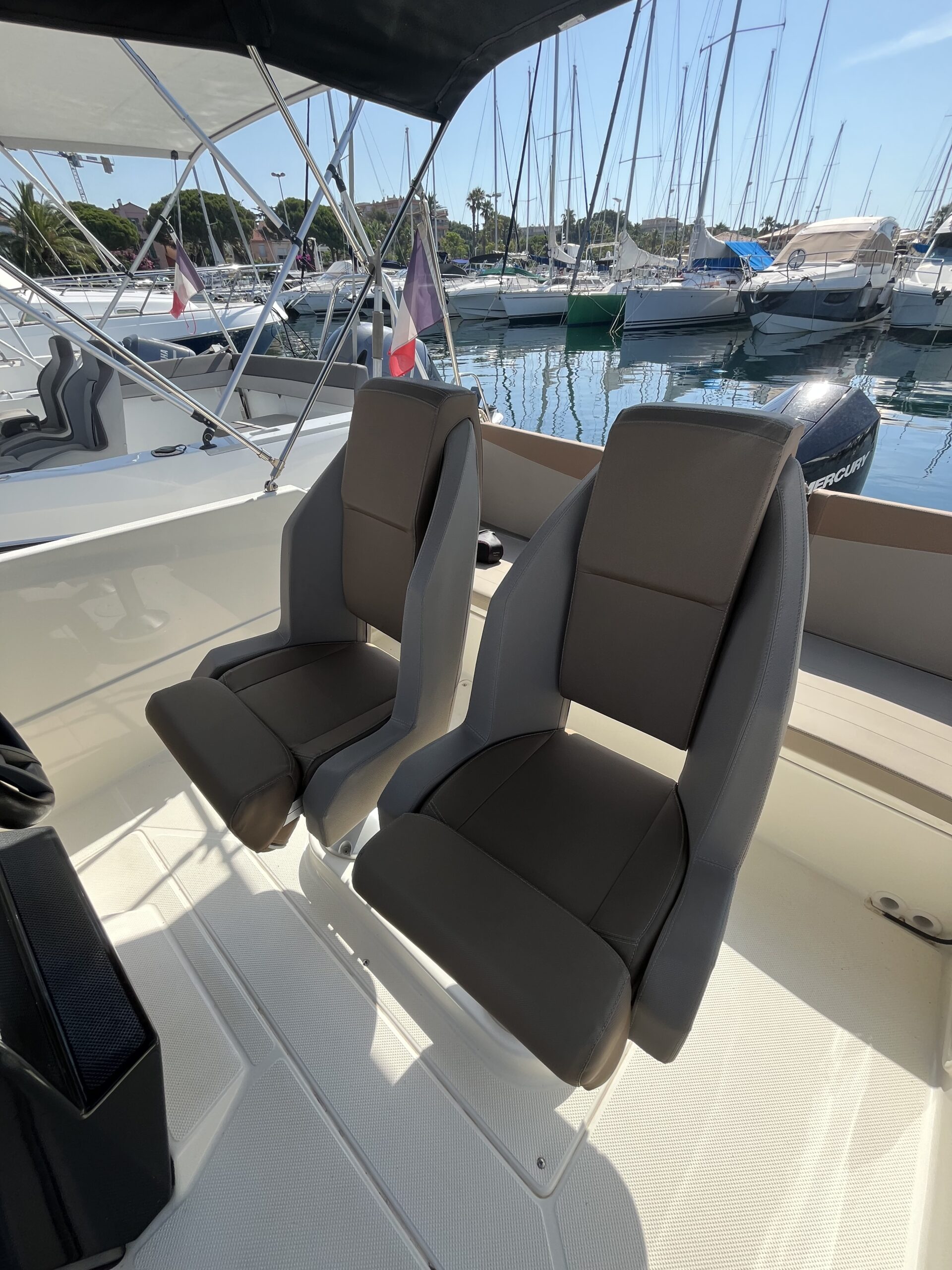 Quicksilver activ 675 open – Image 16