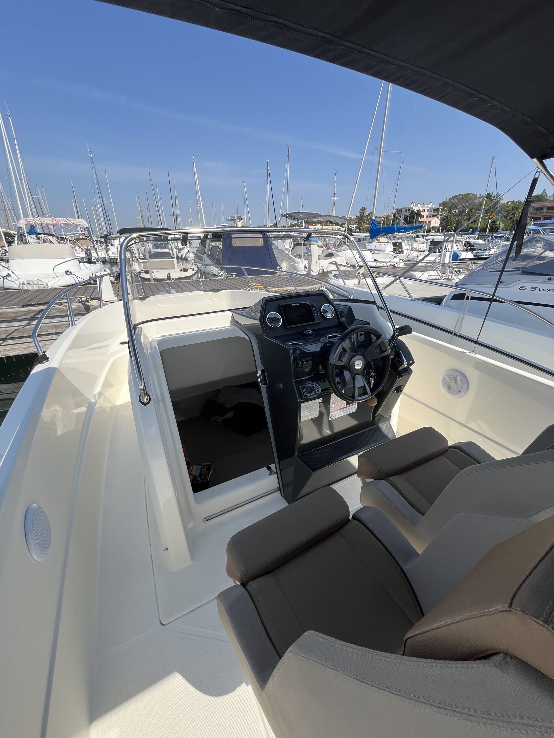 Quicksilver activ 675 open – Image 3