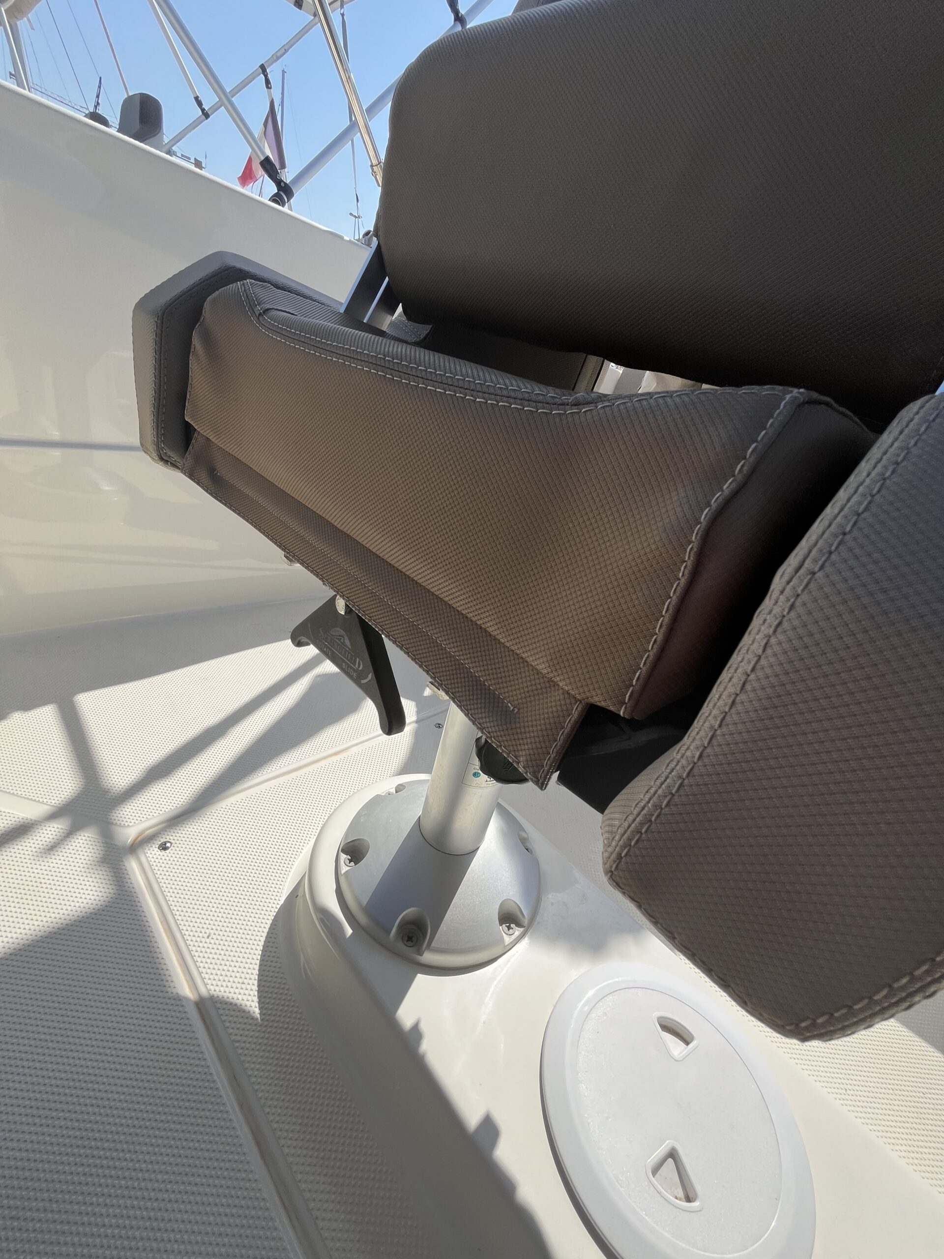 Quicksilver activ 675 open – Image 17