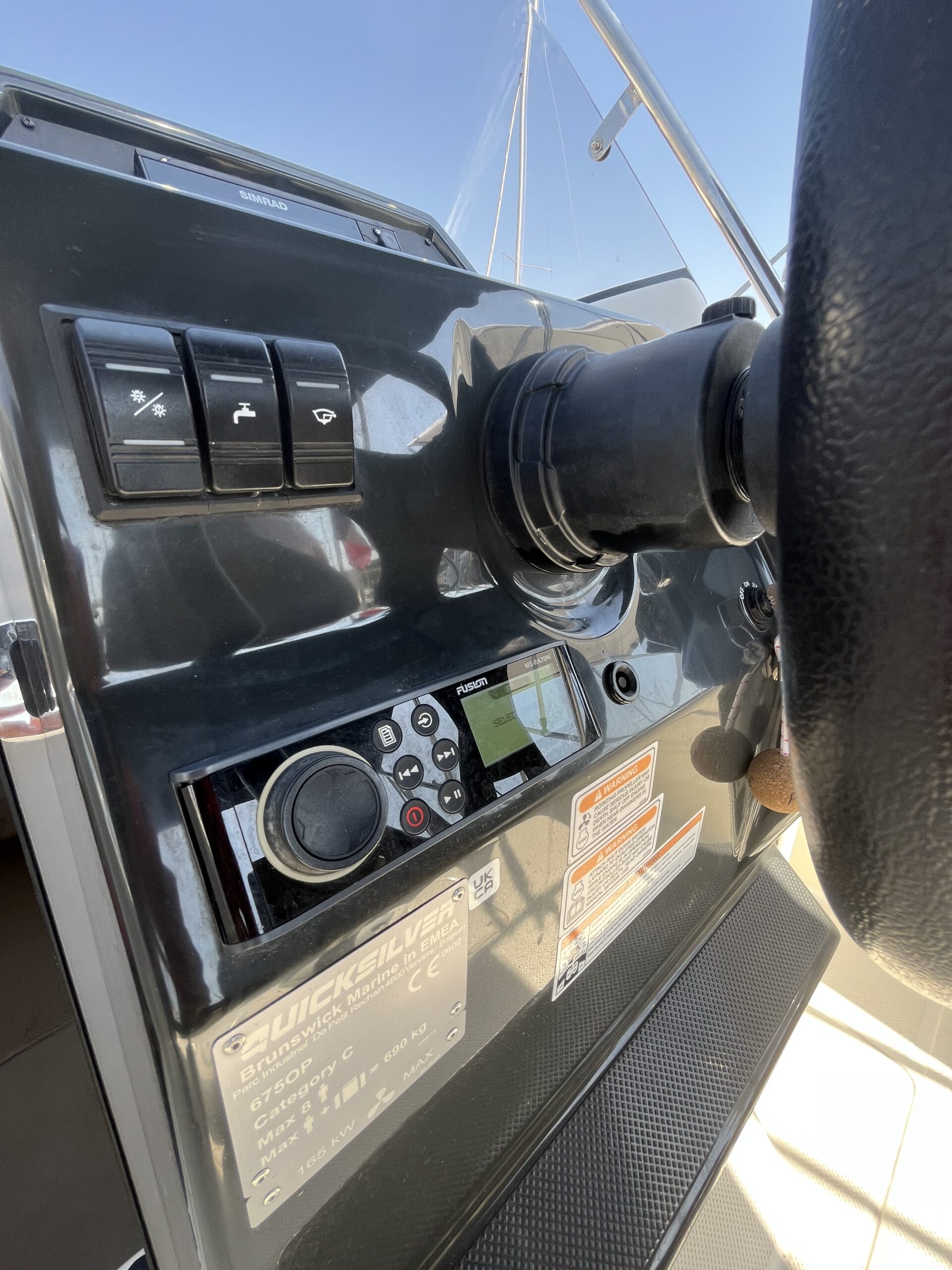 Quicksilver activ 675 open – Image 7