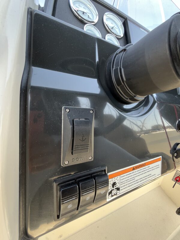 QUICKSILVER ACTIV 555 OPEN – Image 11