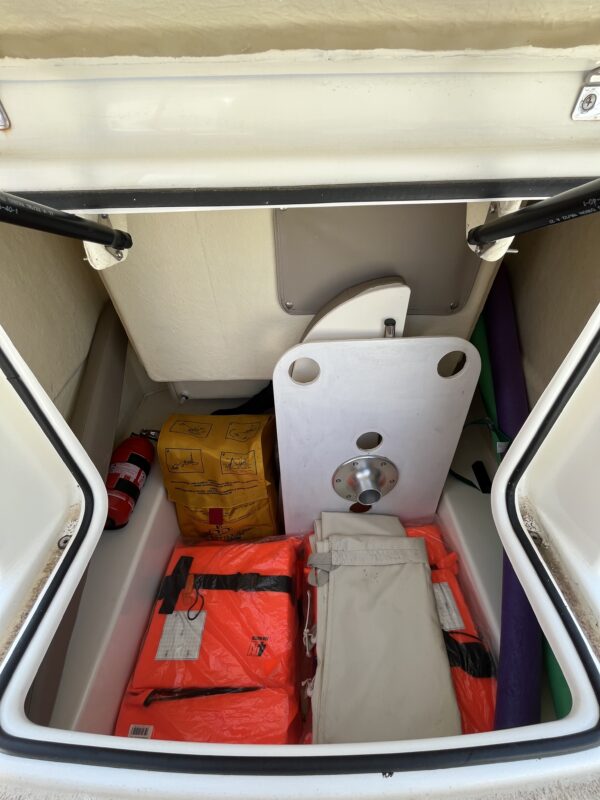 QUICKSILVER ACTIV 555 OPEN – Image 20
