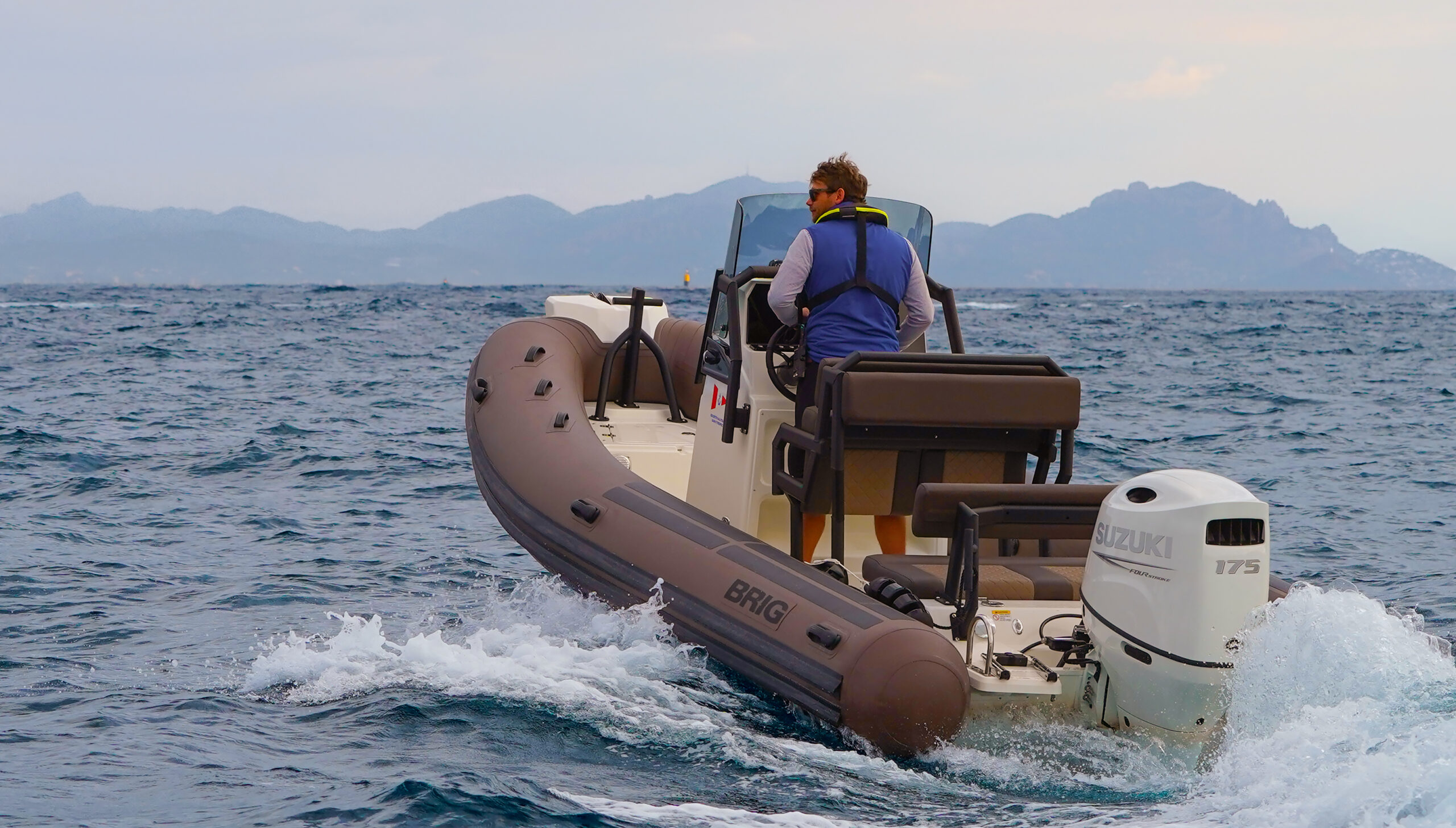 BRIG Navigator 20 – Semi-rigide d'exposition– Suzuki DF175AP – Équipé & Prêt à Naviguer – Image 4