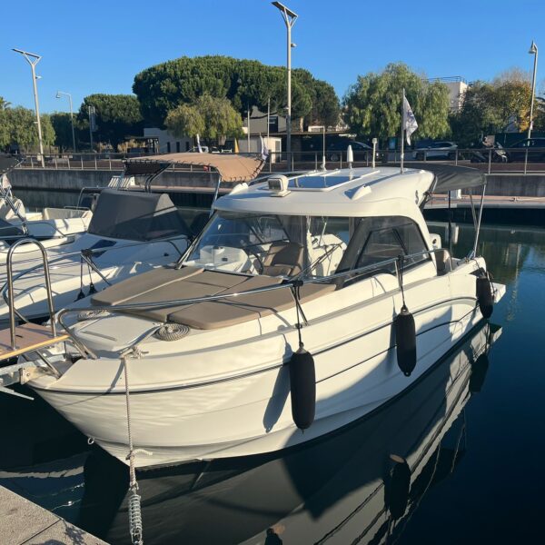 Antares 7 OB à vendre Beneteau Antares 7 OB occasion Antares 7 hors-bord vente Bateau Antares 7 occasion Antares 7 OB à vendre Saint-Raphaël Bateau occasion Saint-Raphaël Beneteau Antares 7 Var Bateau à vendre Saint-Raphaël Bateau occasion Var 83 Vente bateau Méditerranée Saint-Raphaël Acheter Antares 7 OB en Méditerranée Beneteau Antares 7 hors-bord prêt à naviguer Antares 7 OB équipé moteur hors-bord Antares 7 OB cabine occasion Bateau familial Antares 7 OB Antares 7 OB version cruising Moteur hors-bord Yamaha / Suzuki / Mercury (si applicable) Bateau 7 mètres occasion Bateau pêche promenade Antares Bateau coque rigide Beneteau Bateau pêche promenade Méditerranée Bateau pour sorties familiales Var Idéal pêche et balade en mer Antares 7 weekender