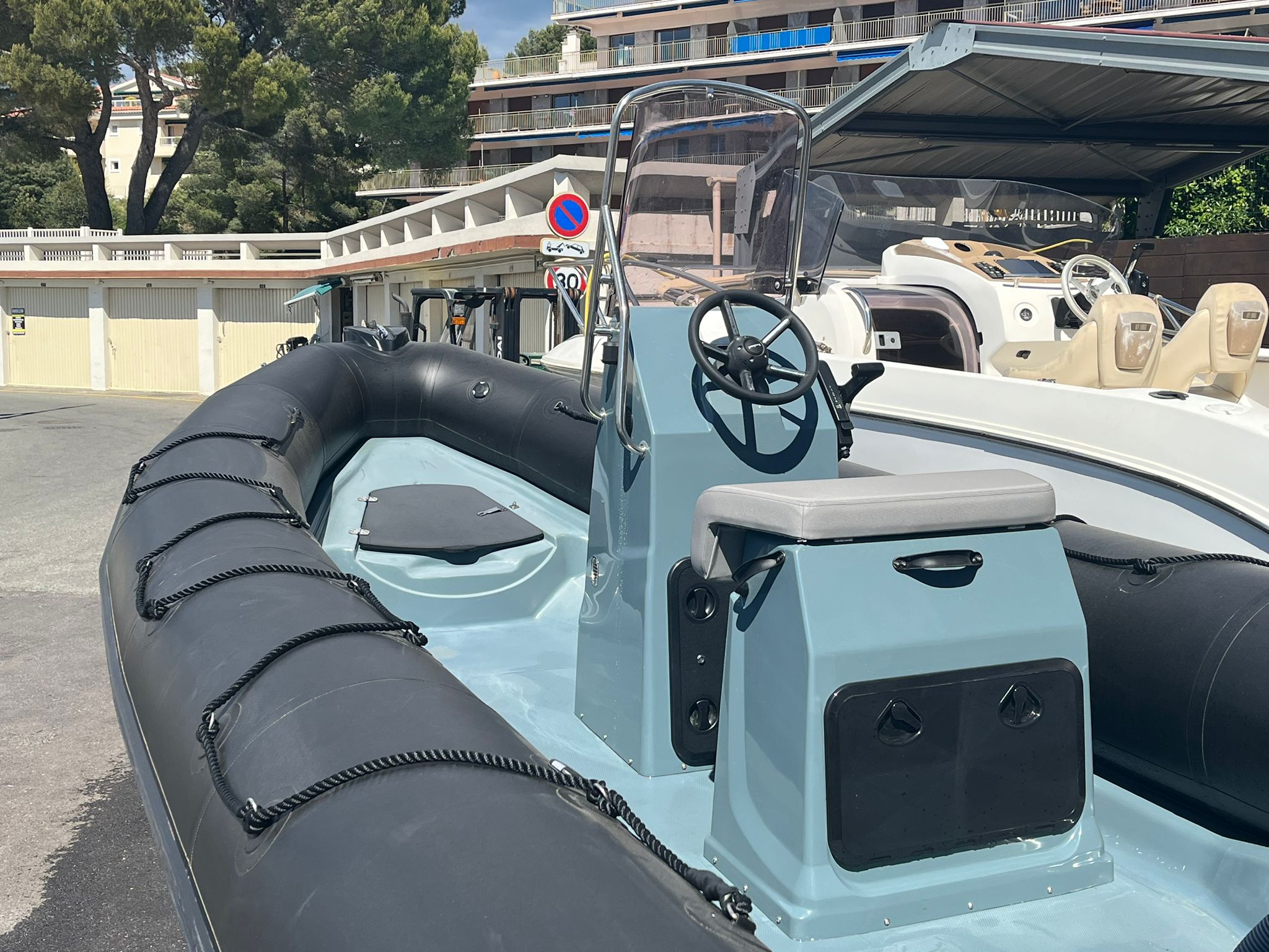 Bombard Explorer 600 - STOCK – Image 9