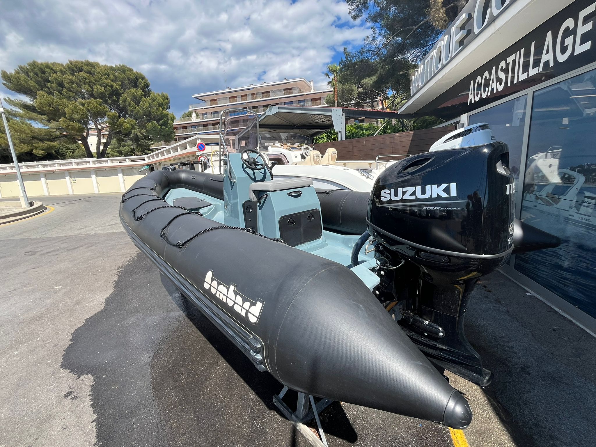 Bombard Explorer 600 - STOCK – Image 15