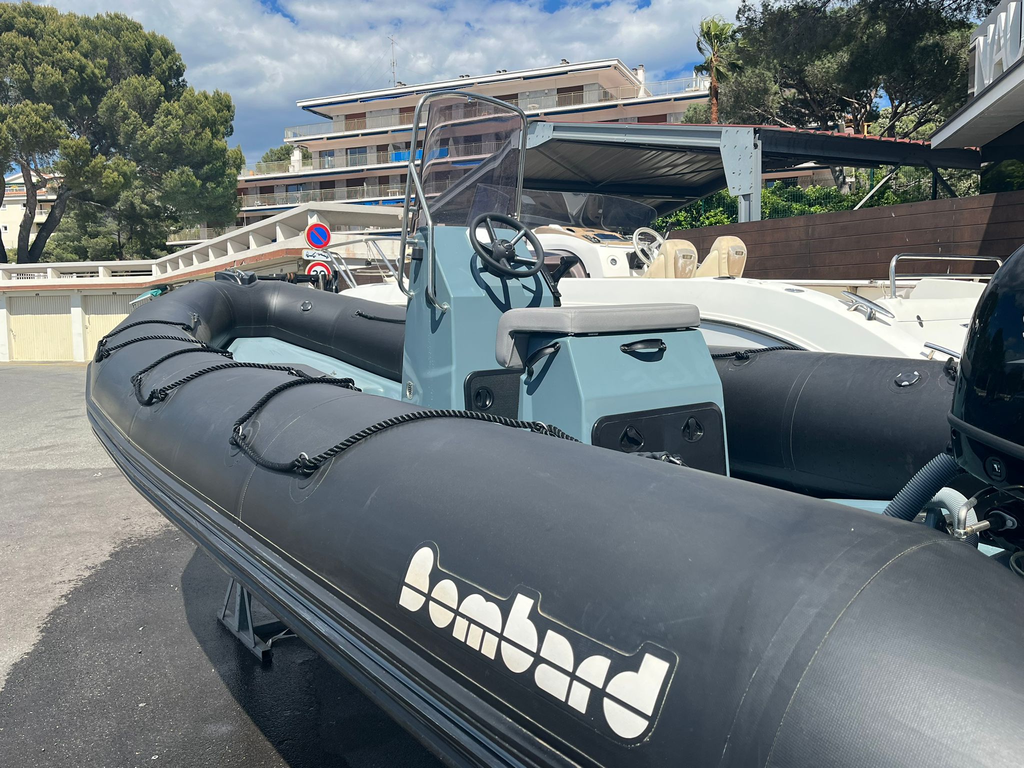 Bombard Explorer 600 - STOCK – Image 16