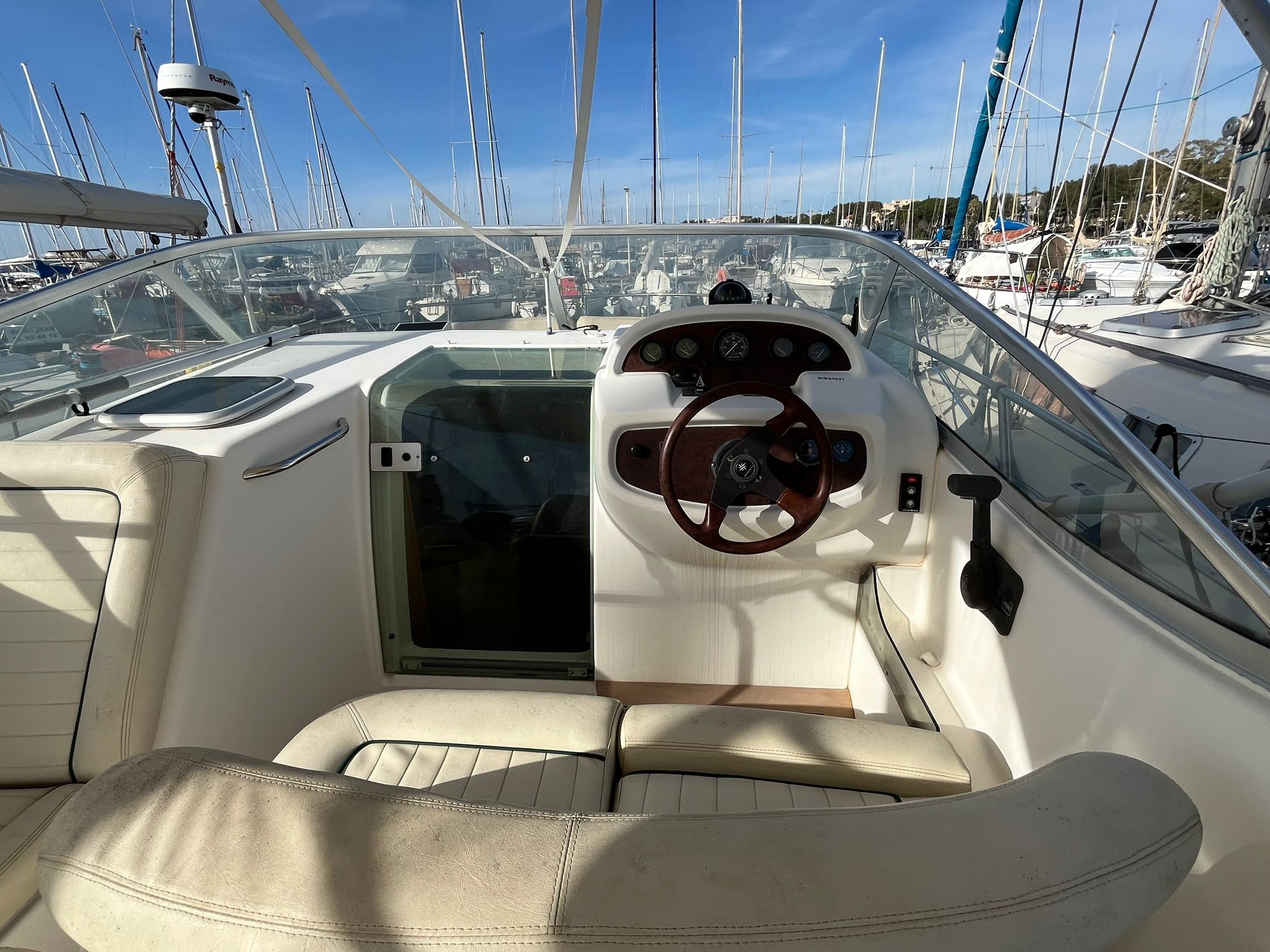Jeanneau Leader 805 – Image 16