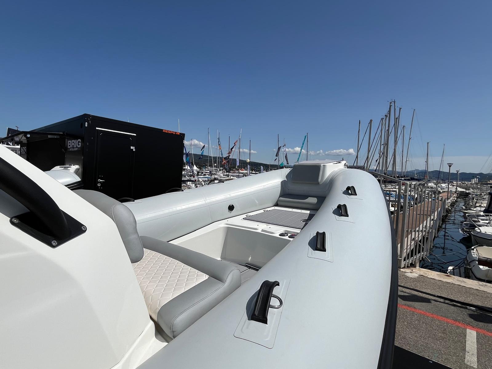 BRIG Eagle 8 Voiles de Saint-Tropez 2027 NEUF Suzuki 300cv – Image 7