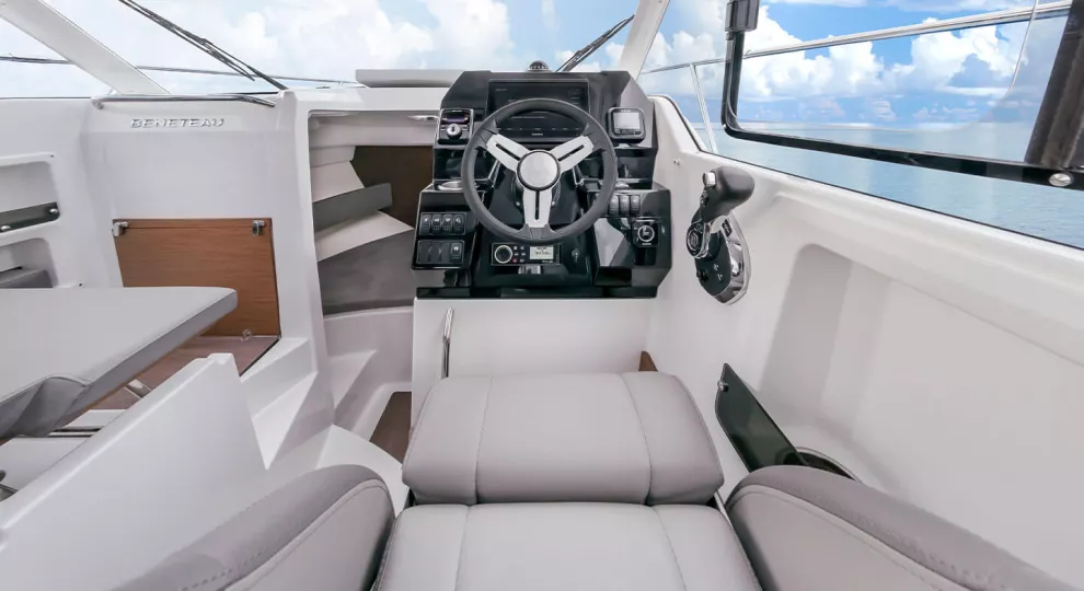 Antares 8 - Disponible en version Fishing – Image 11