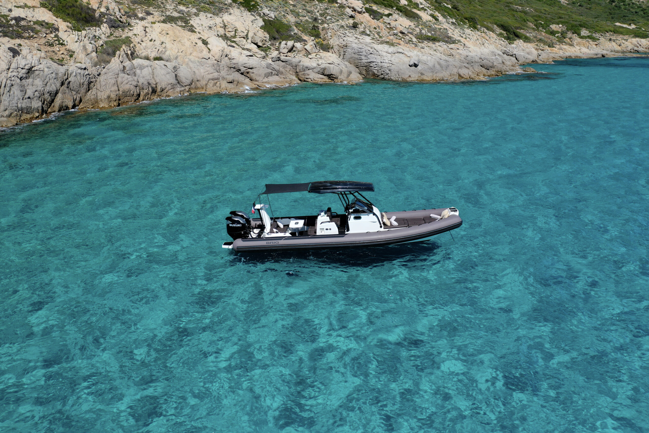 BRIG Eagle 10 2025 Édition Voiles de Saint-Tropez – 2 x Suzuki DF350A 700 CV – Image 8