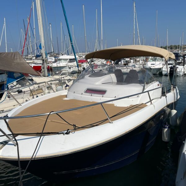 Jeanneau Cap Camarat 8.5 WA