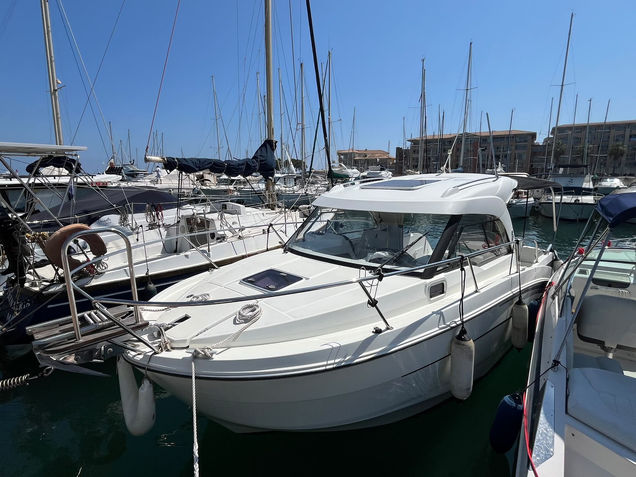 Beneteau Antares 8 OB – Image 6