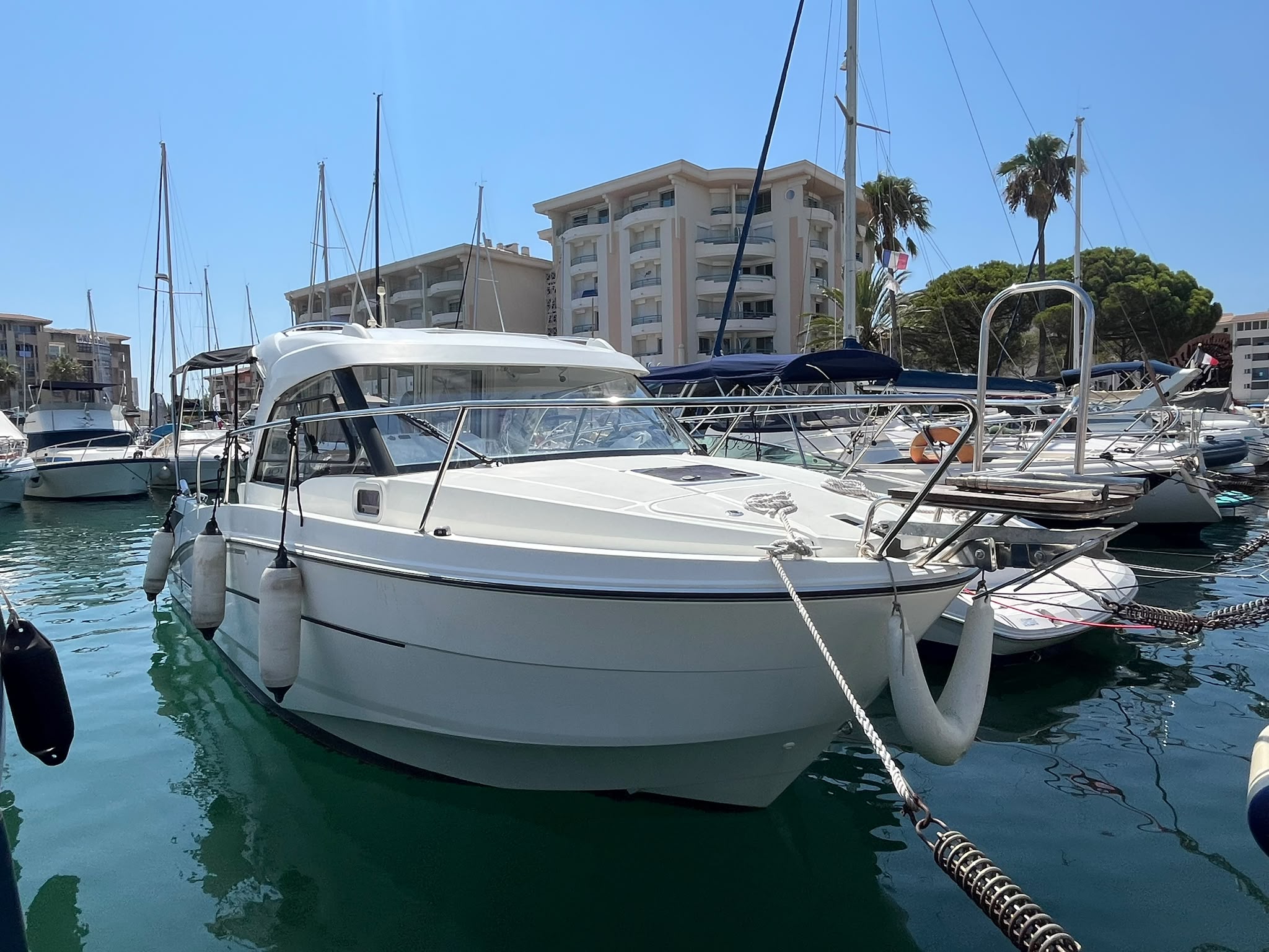 Beneteau Antares 8 OB – Image 9