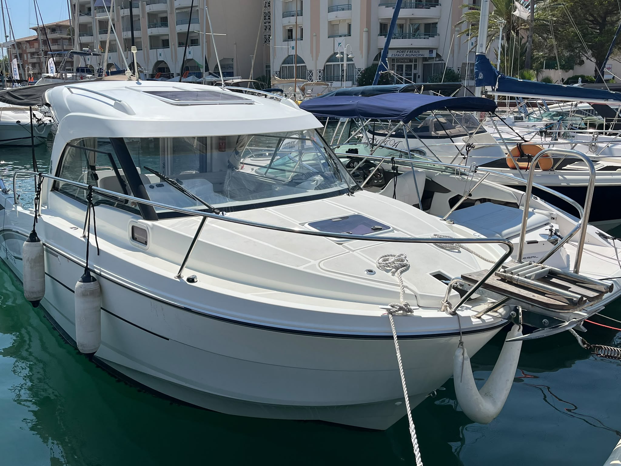 Beneteau Antares 8 OB – Image 8