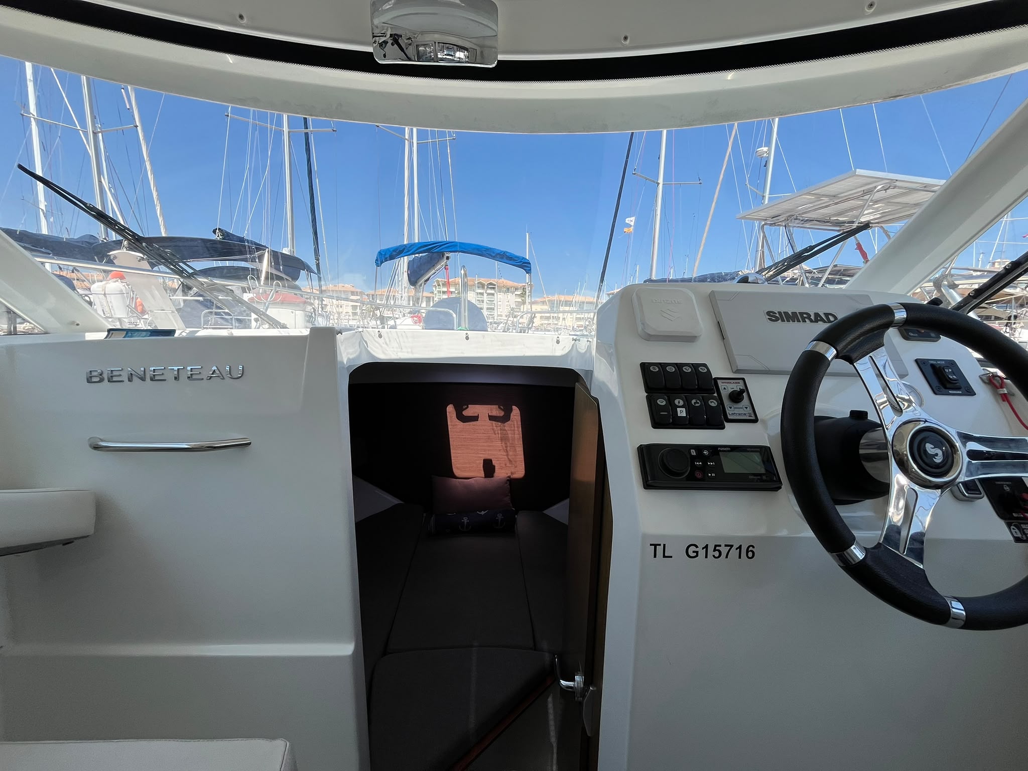 Beneteau Antares 8 OB – Image 15