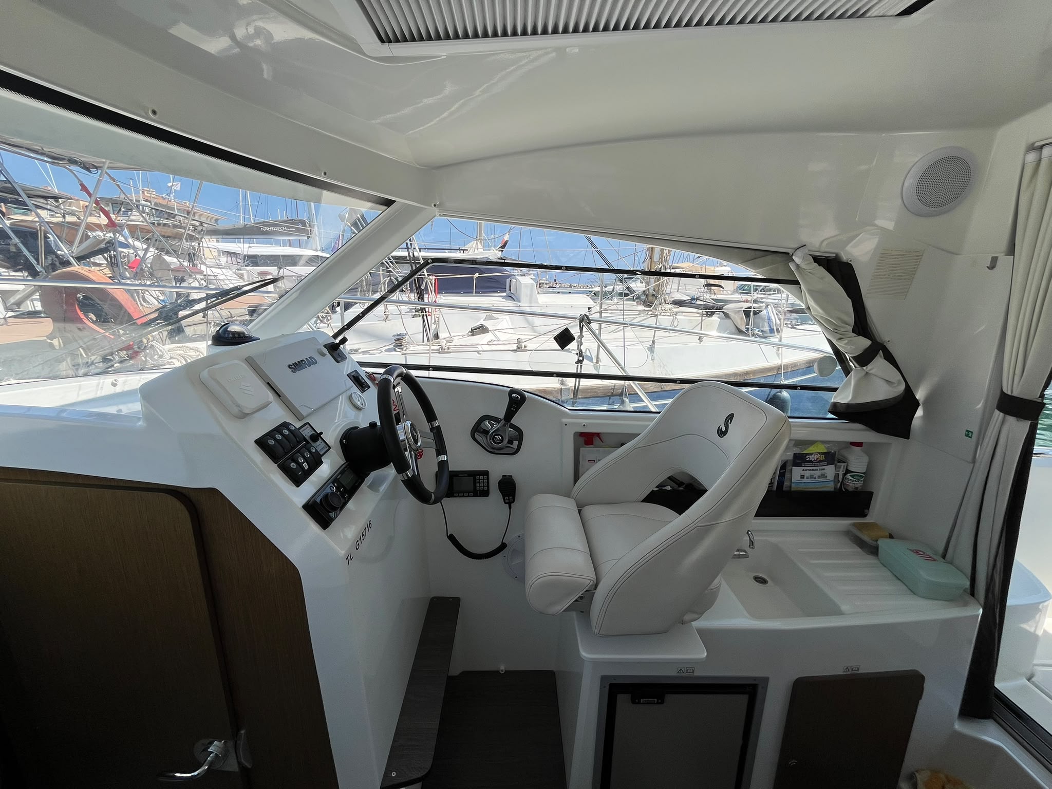 Beneteau Antares 8 OB – Image 50