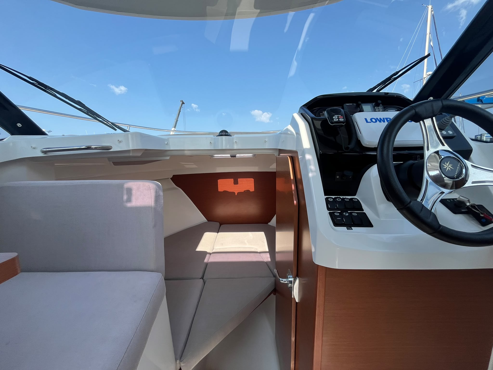 Jeanneau Merry Fisher d’occasion avec remorque. – Image 22