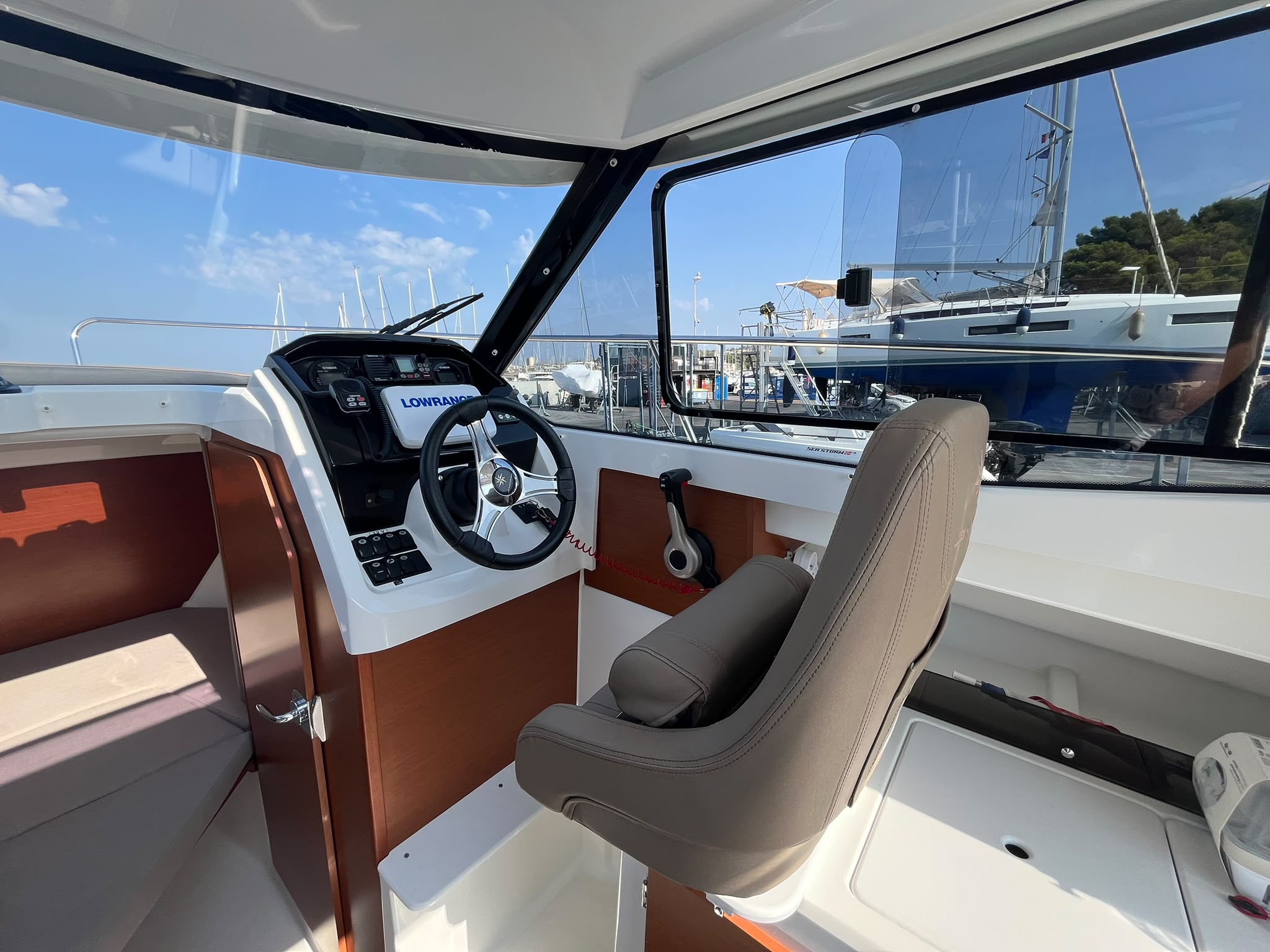 Jeanneau Merry Fisher d’occasion avec remorque. – Image 20