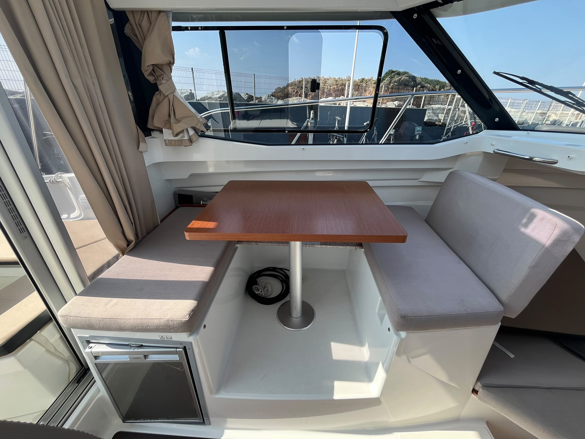 Jeanneau Merry Fisher d’occasion avec remorque. – Image 24