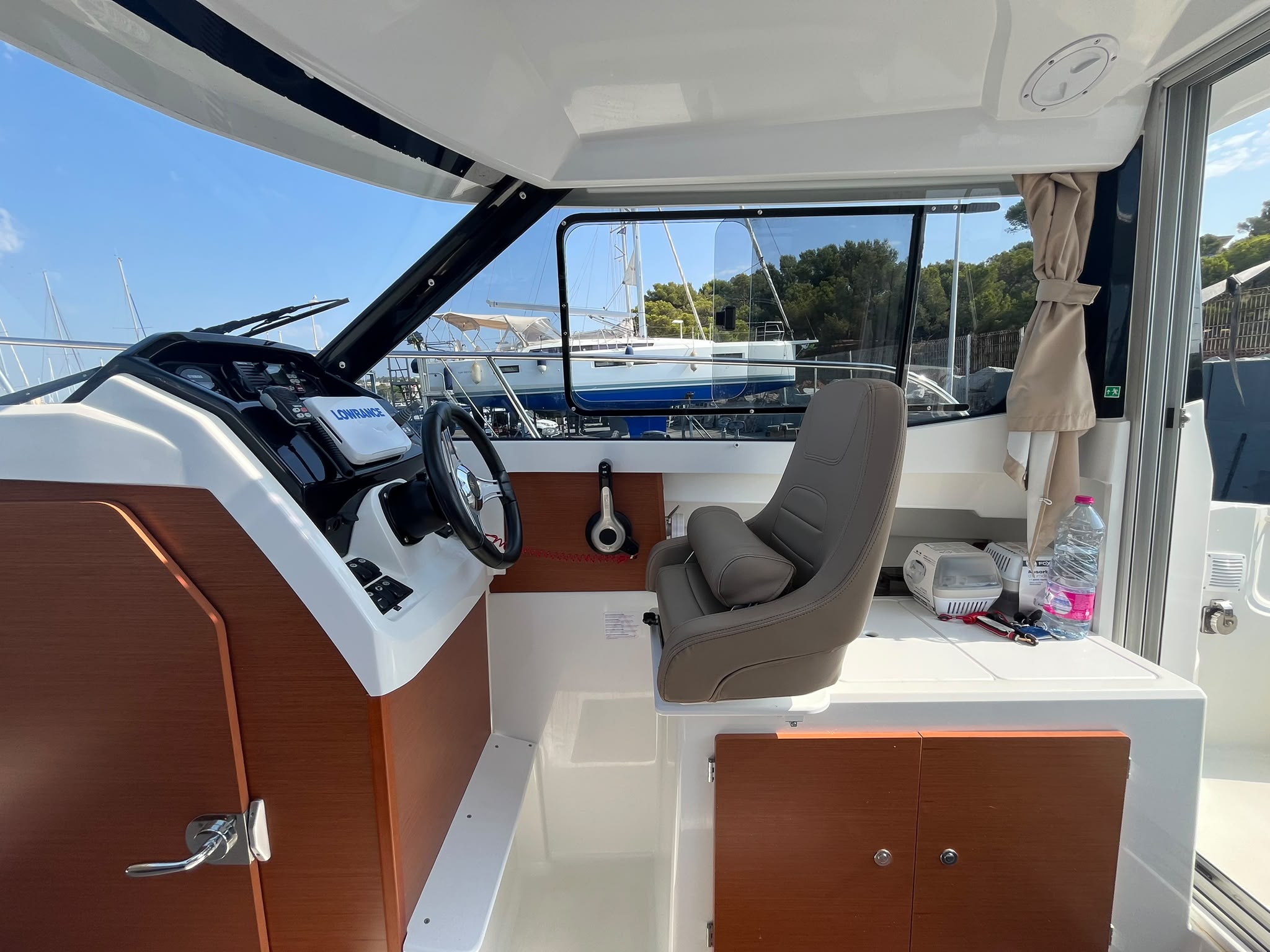 Jeanneau Merry Fisher d’occasion avec remorque. – Image 26