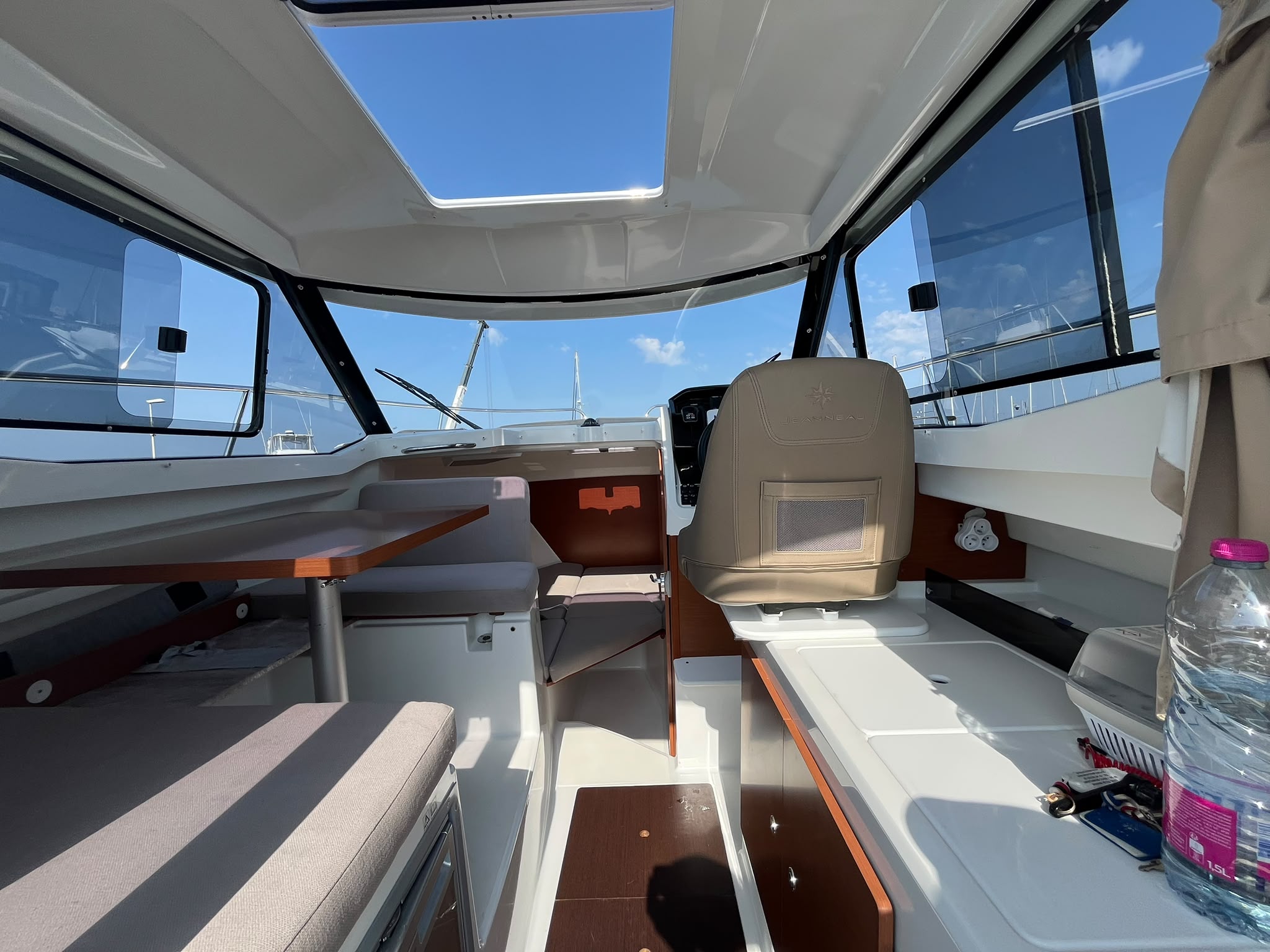 Jeanneau Merry Fisher d’occasion avec remorque. – Image 28