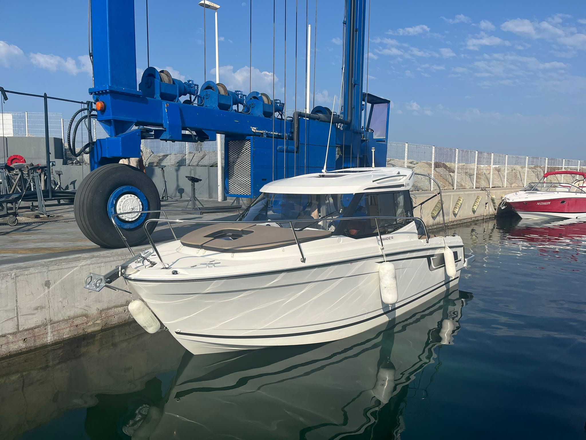 Jeanneau Merry Fisher d’occasion avec remorque. – Image 2