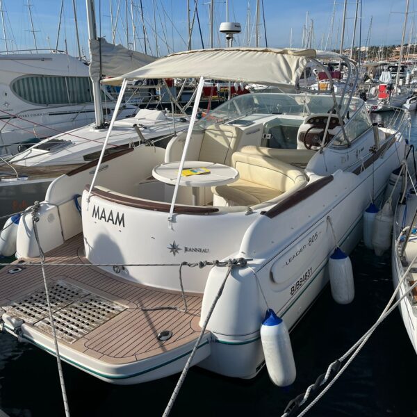 Jeanneau Leader 805 (2002) - Motorisation Volvo Penta - Visible à Saint-Raphaël