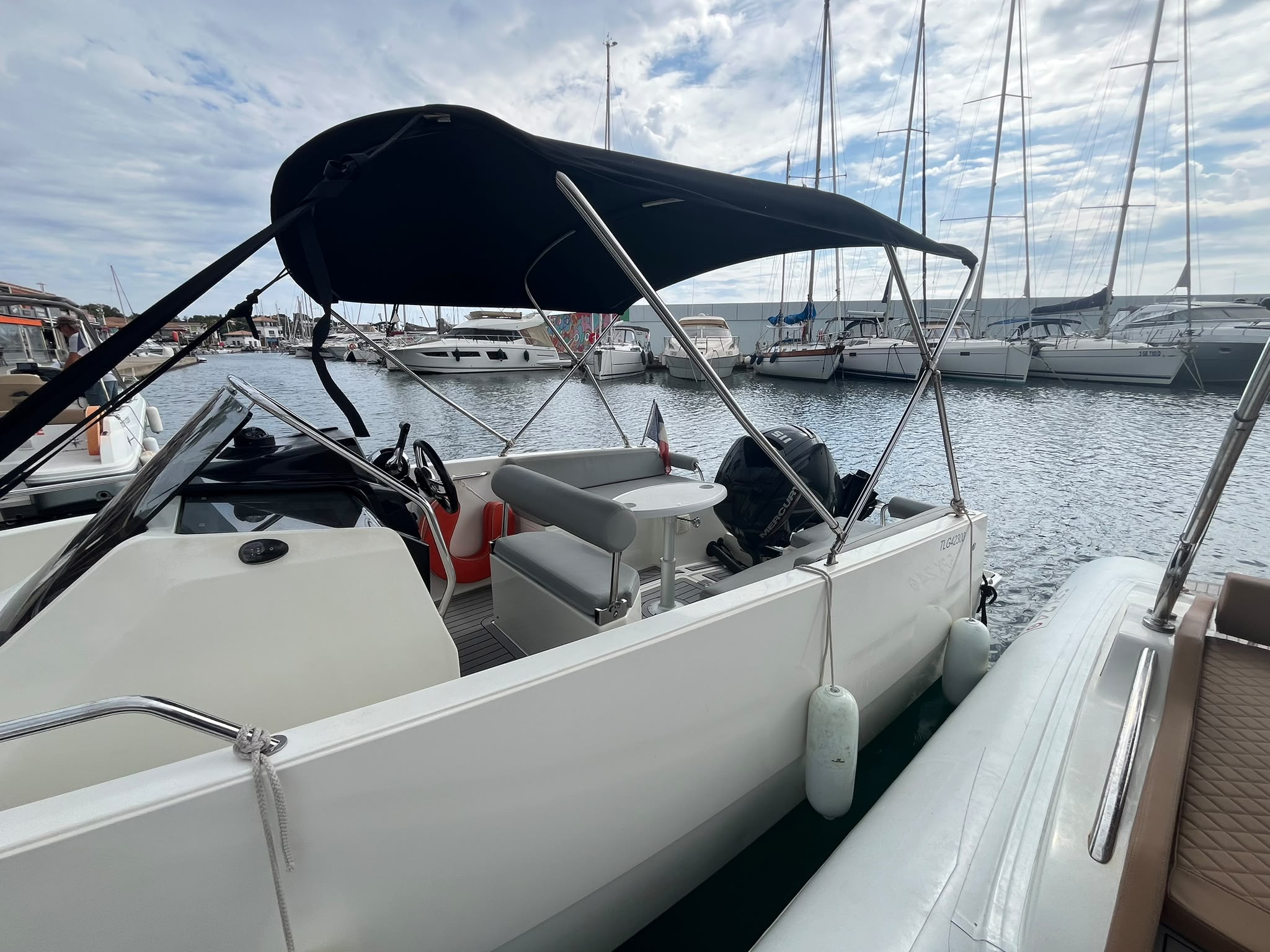 Nuva M6 Open 2020 – Mercury 115 EFI – 5,99 m – LOA – Image 5