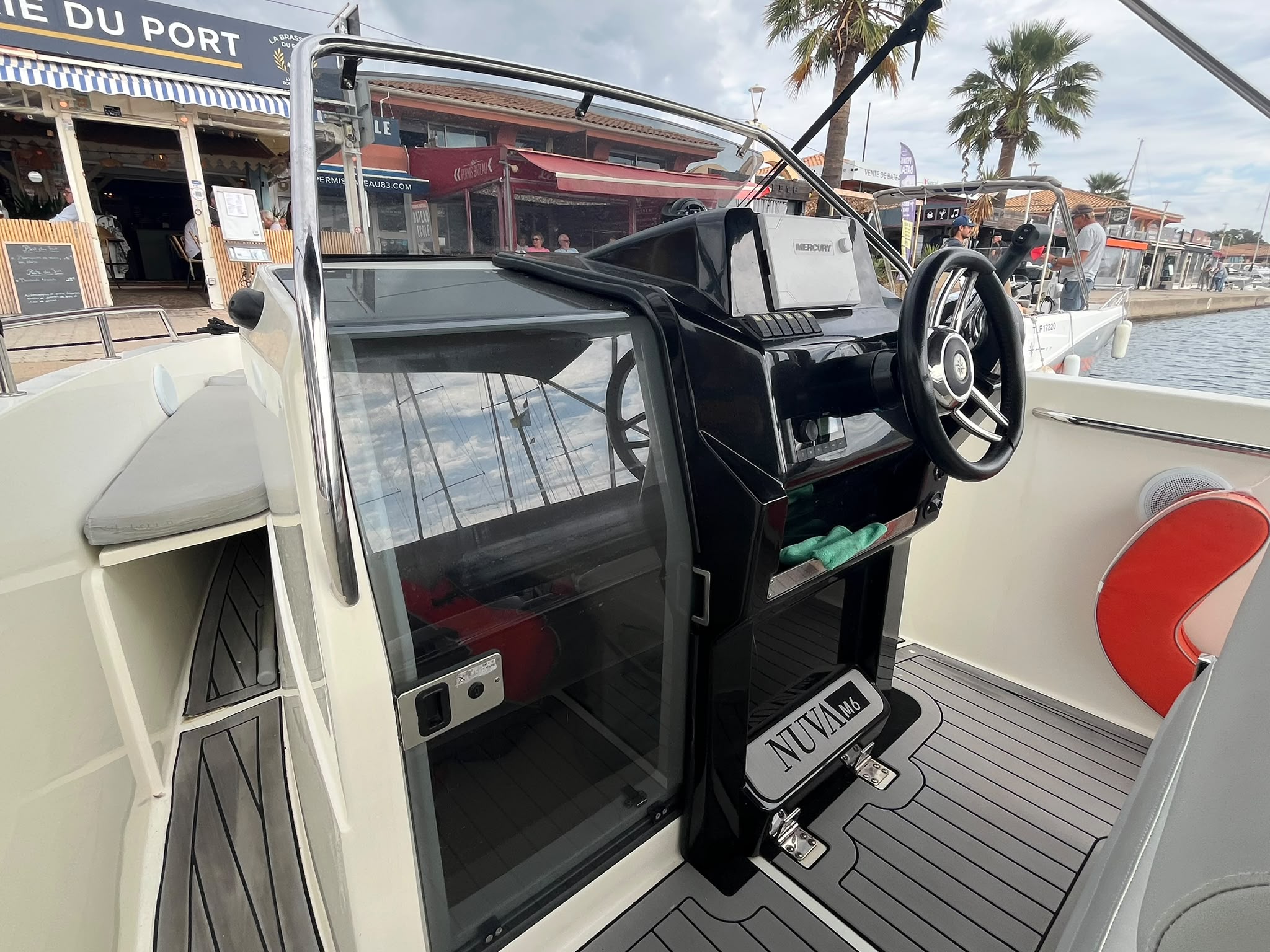 Nuva M6 Open 2020 – Mercury 115 EFI – 5,99 m – LOA – Image 11