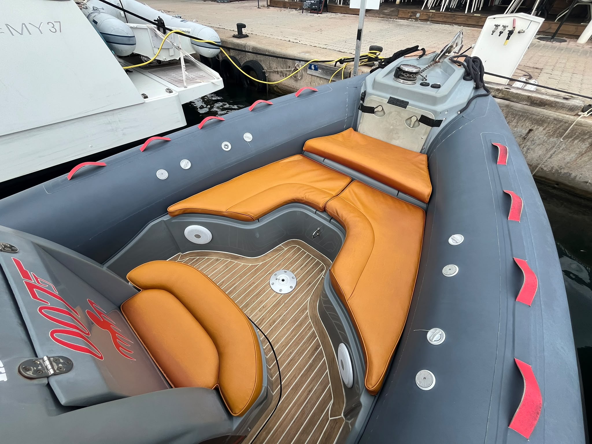 Wimbi W7 2019 – Suzuki DF250 – 209 H – Remotorisé – Hypalon – Hard Top – Simrad – Image 13