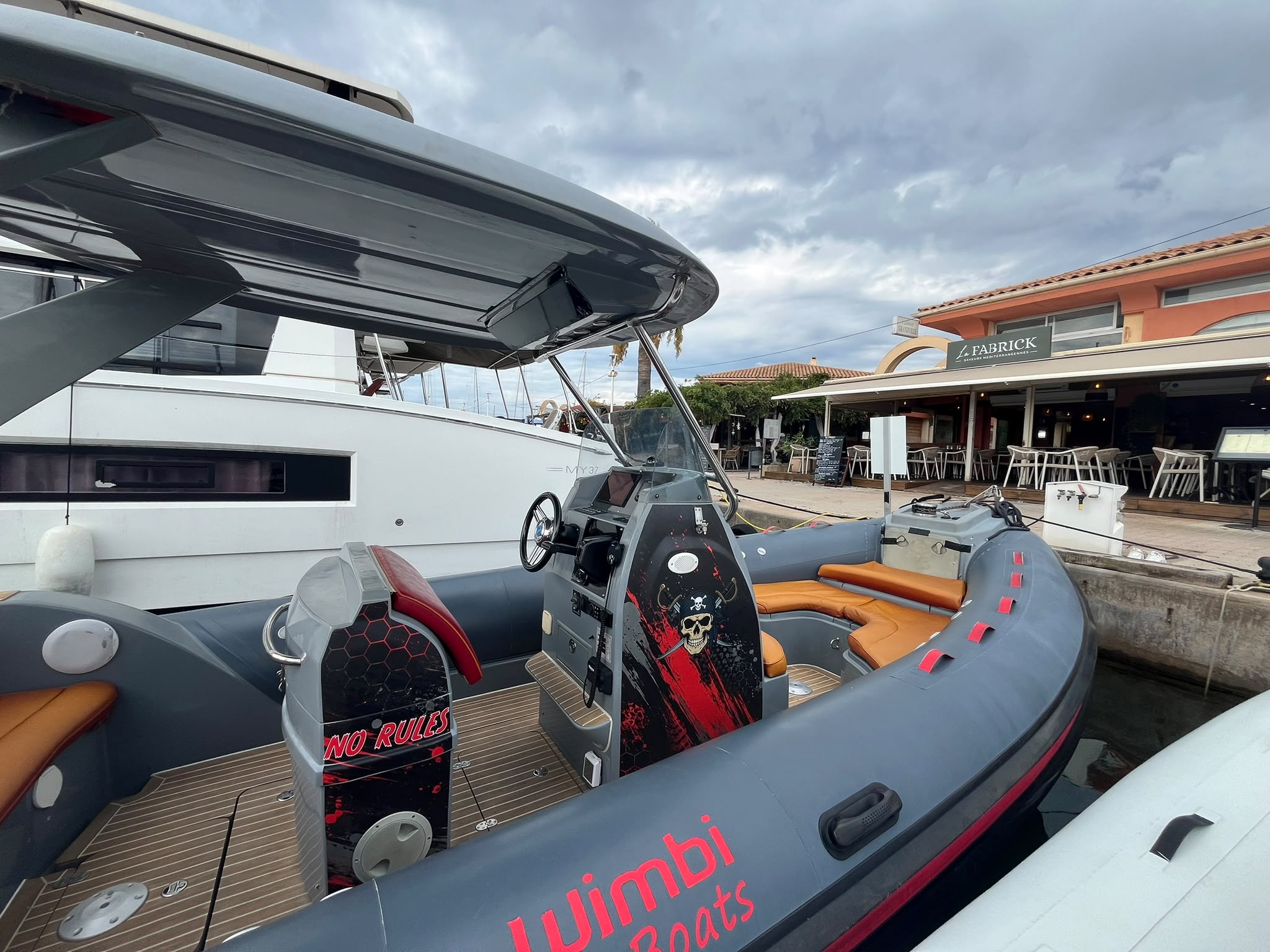 Wimbi W7 2019 – Suzuki DF250 – 209 H – Remotorisé – Hypalon – Hard Top – Simrad – Image 23