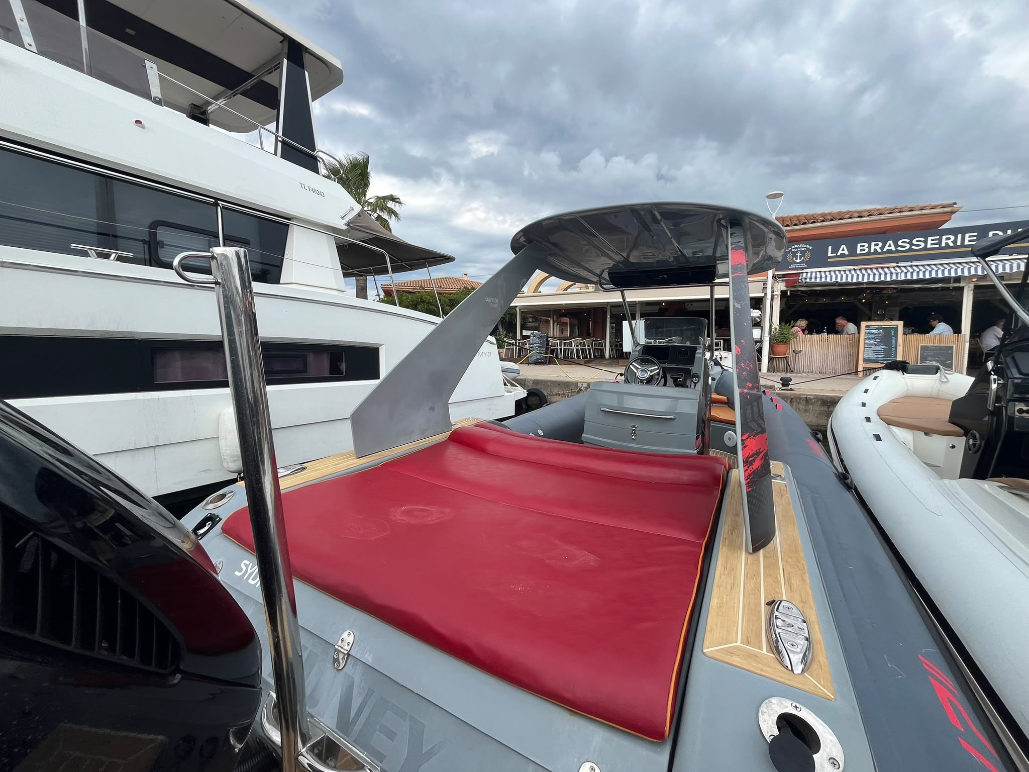 Wimbi W7 2019 – Suzuki DF250 – 209 H – Remotorisé – Hypalon – Hard Top – Simrad – Image 28
