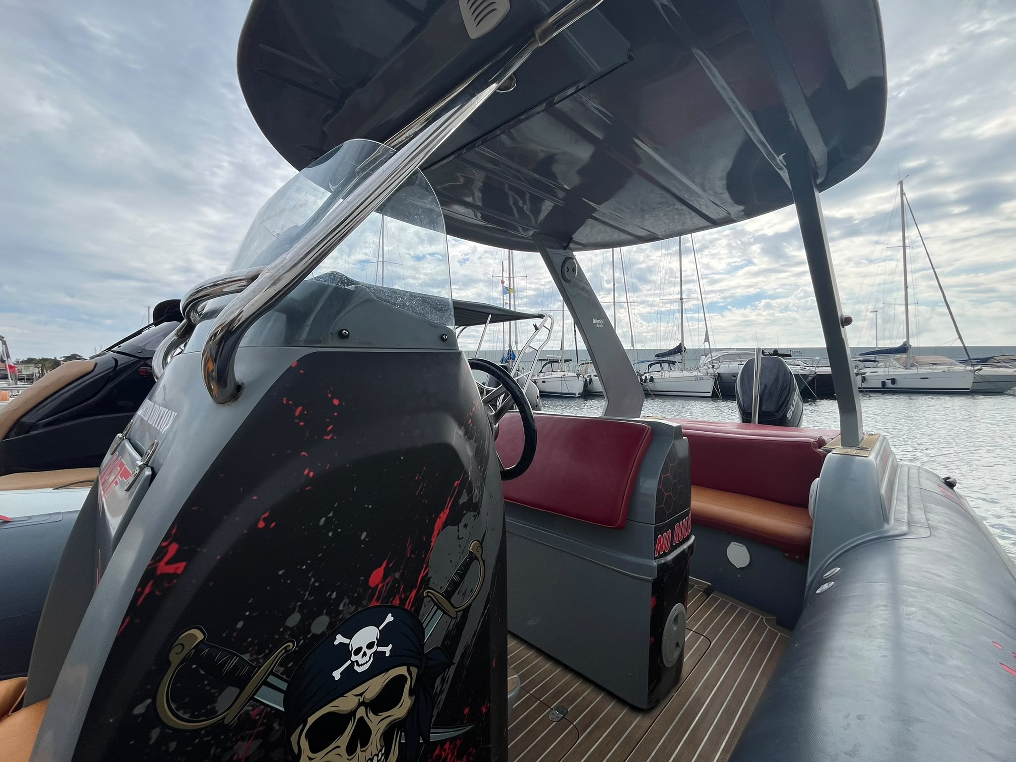 Wimbi W7 2019 – Suzuki DF250 – 209 H – Remotorisé – Hypalon – Hard Top – Simrad – Image 19