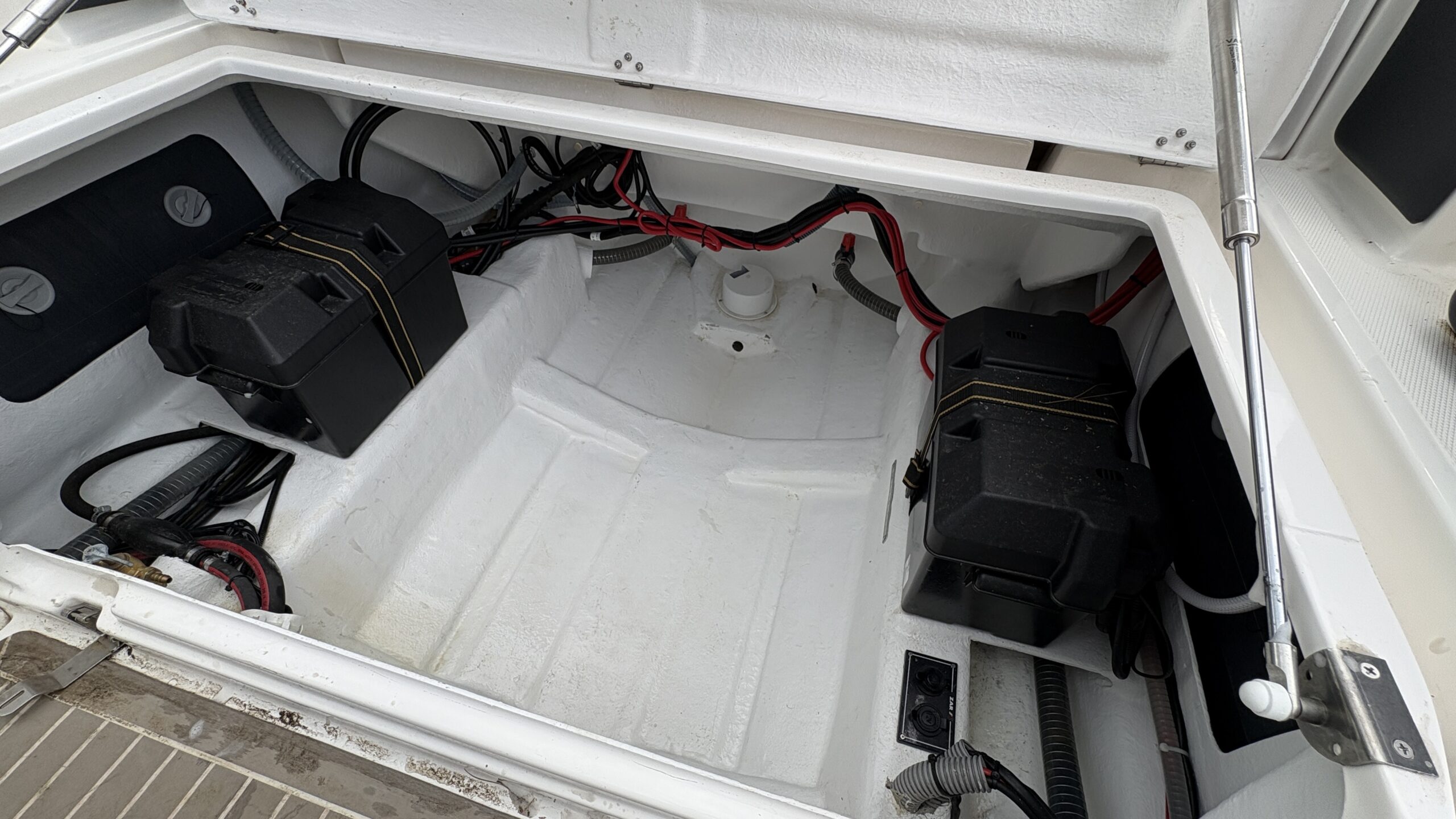 ZAR 61 – 2025 – MERCURY PRO XS 175 CV – 72 HEURES – REMORQUE INCLUSE – Image 9