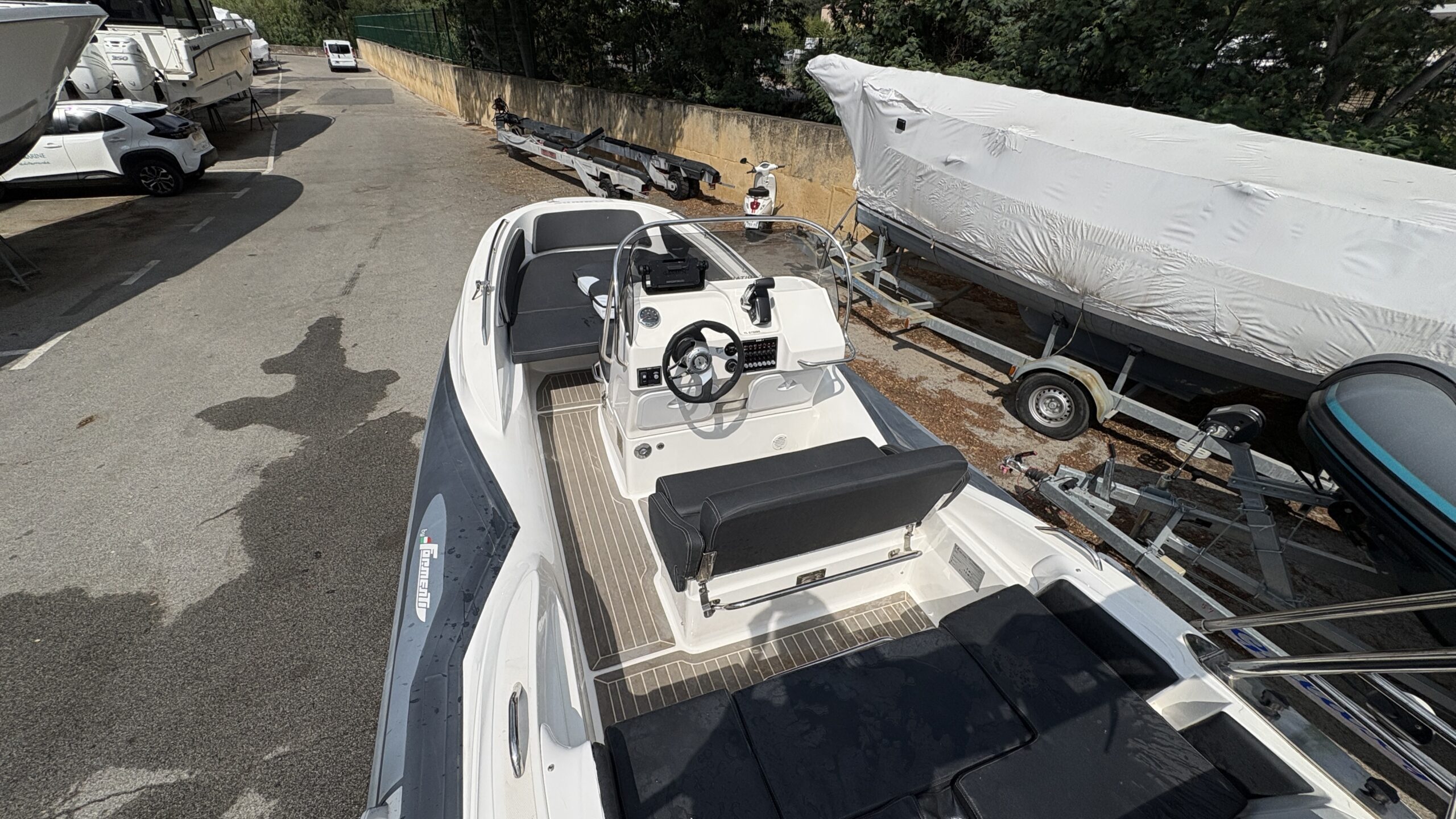 ZAR 61 – 2025 – MERCURY PRO XS 175 CV – 72 HEURES – REMORQUE INCLUSE – Image 10