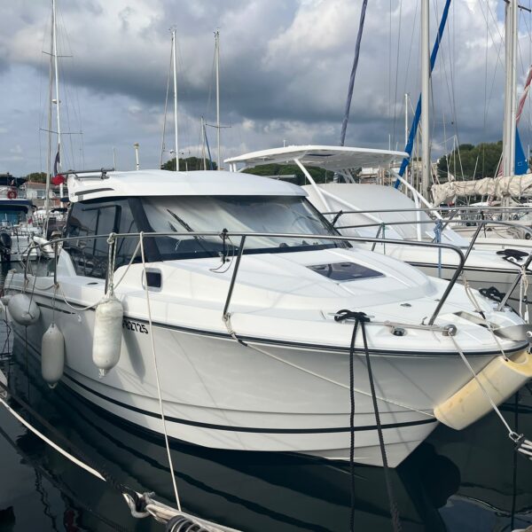 Jeanneau Merry Fisher 795 à vendre à Saint-Raphaël