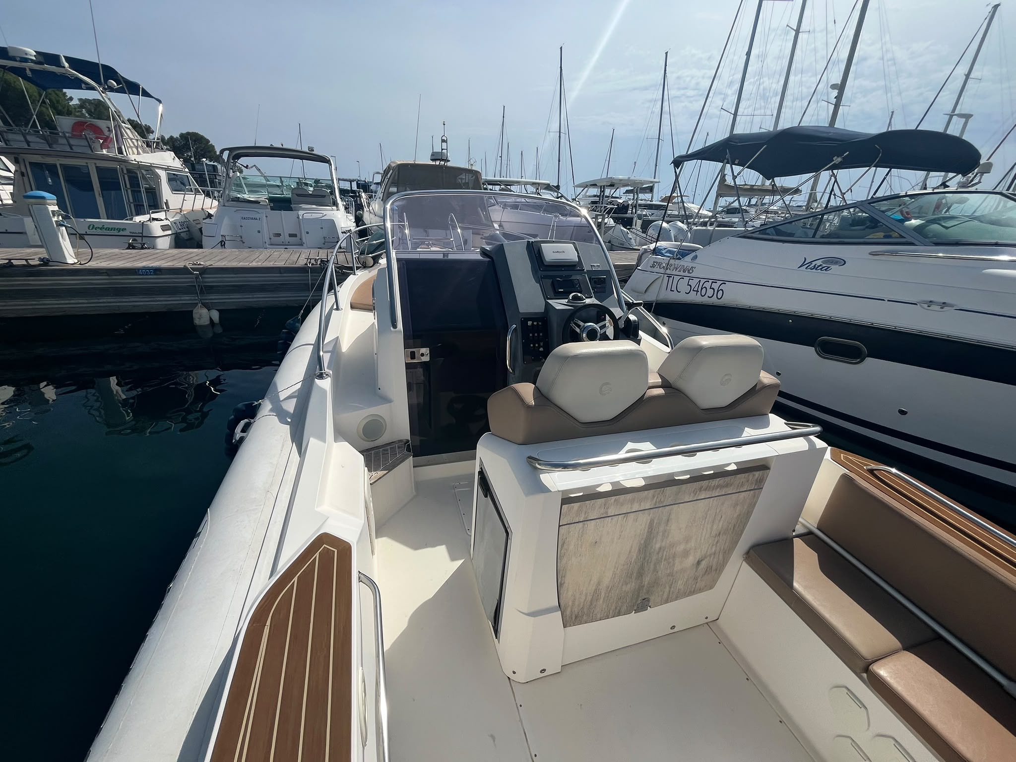 Capelli Tempest 850 WA 2013 – Yamaha F350 350 CV – 480 H – Cabine Double – WC – Image 10
