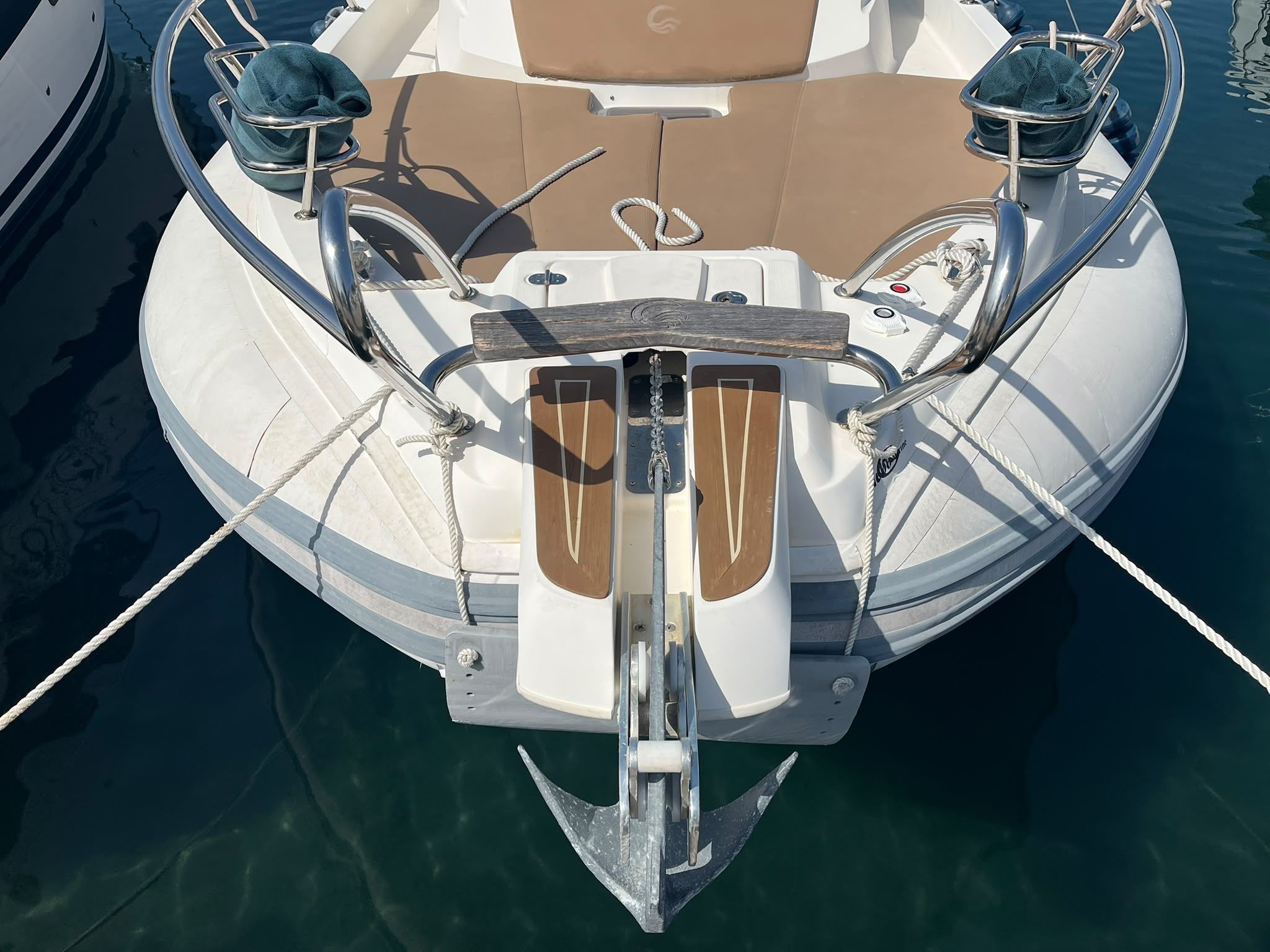 Capelli Tempest 850 WA 2013 – Yamaha F350 350 CV – 480 H – Cabine Double – WC – Image 8