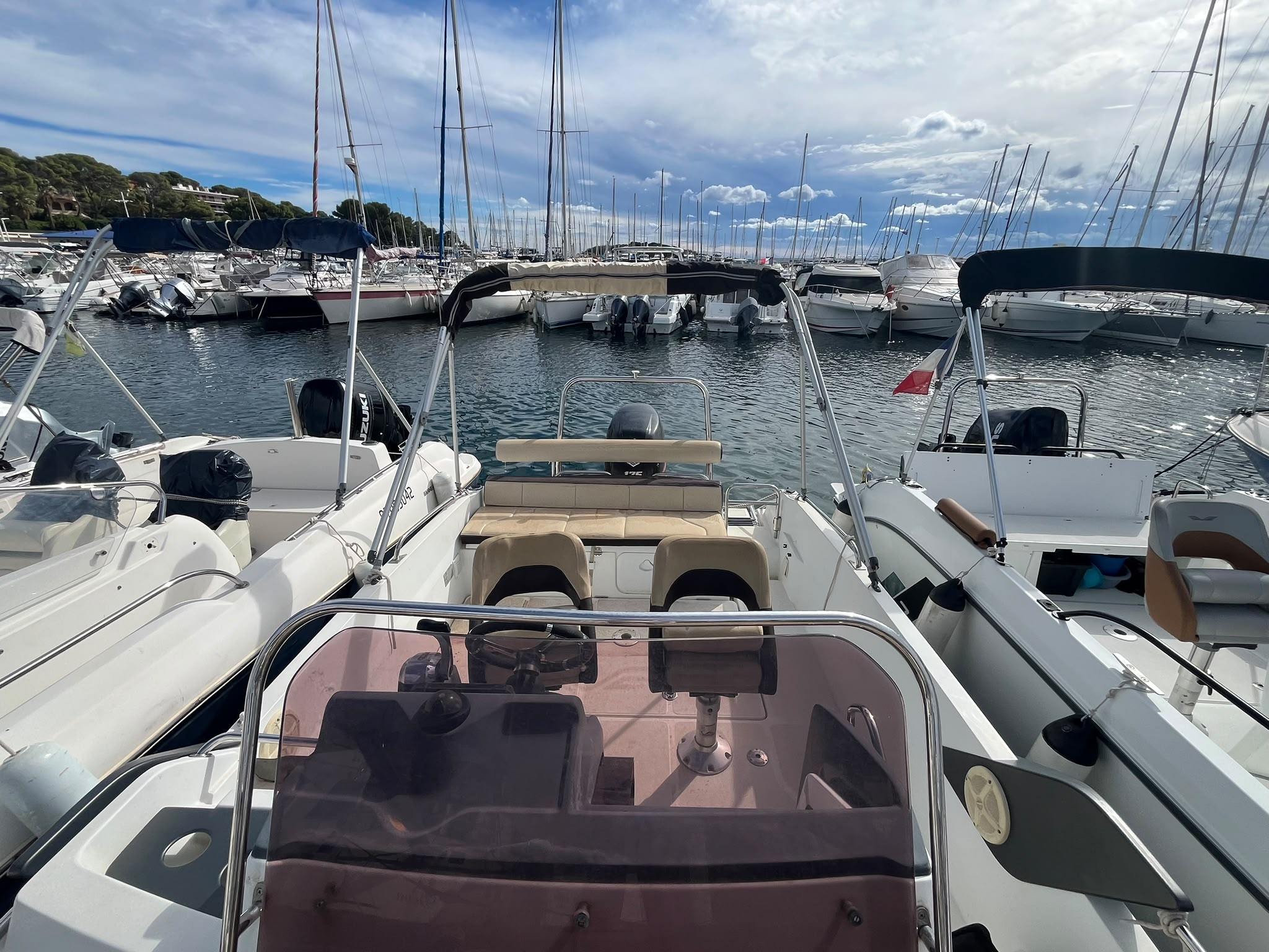 BENETEAU Flyer 6 Sundeck – 2014 – Suzuki DF175 – 1 010 H – Image 5