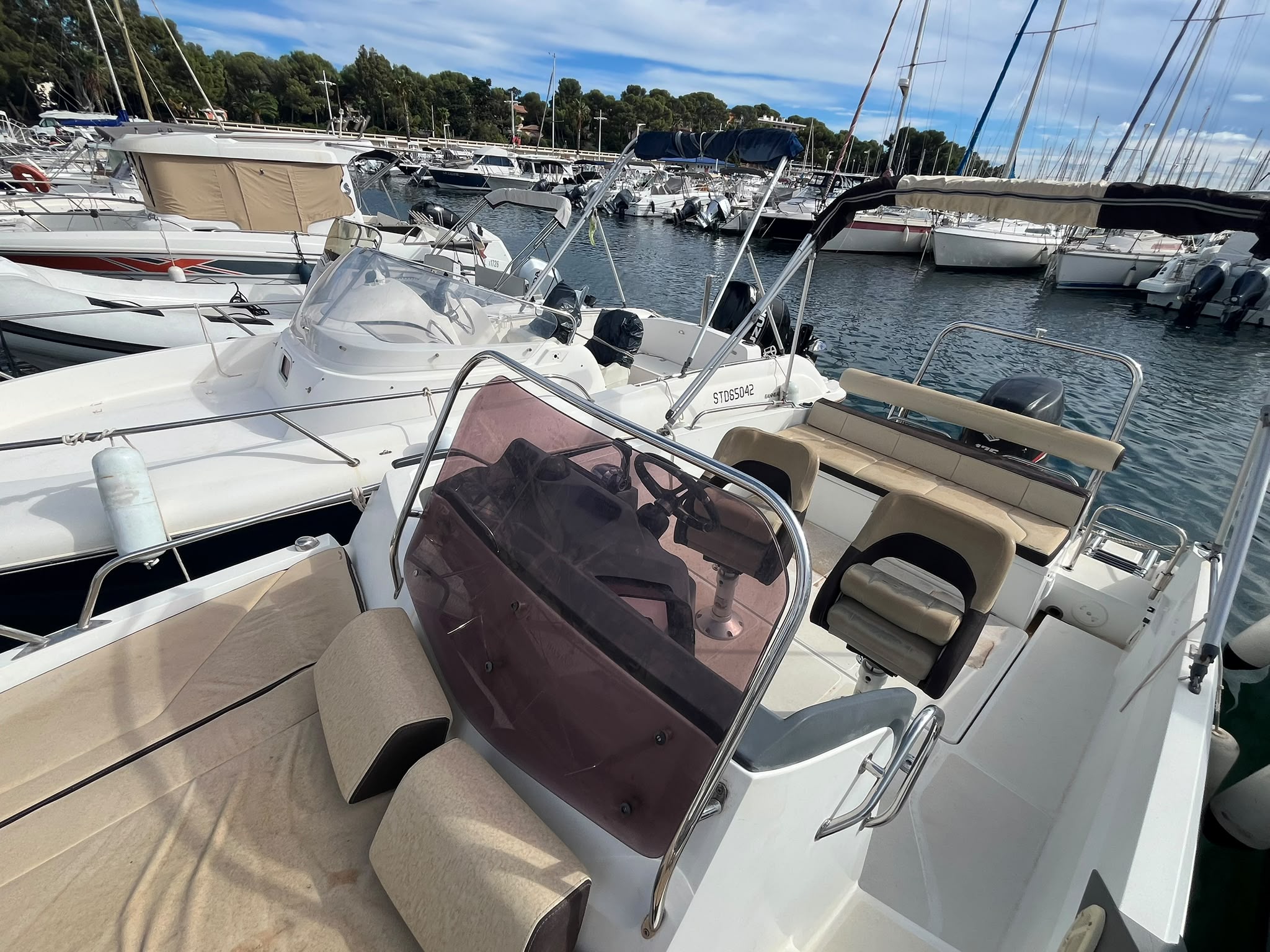 BENETEAU Flyer 6 Sundeck – 2014 – Suzuki DF175 – 1 010 H – Image 8