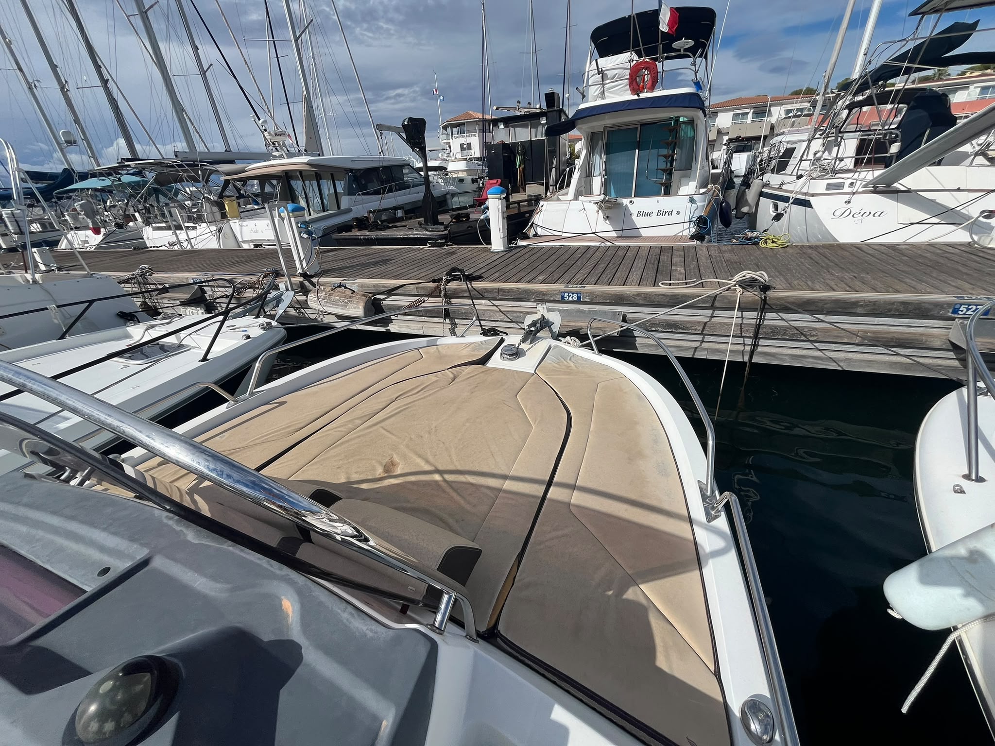 BENETEAU Flyer 6 Sundeck – 2014 – Suzuki DF175 – 1 010 H – Image 4